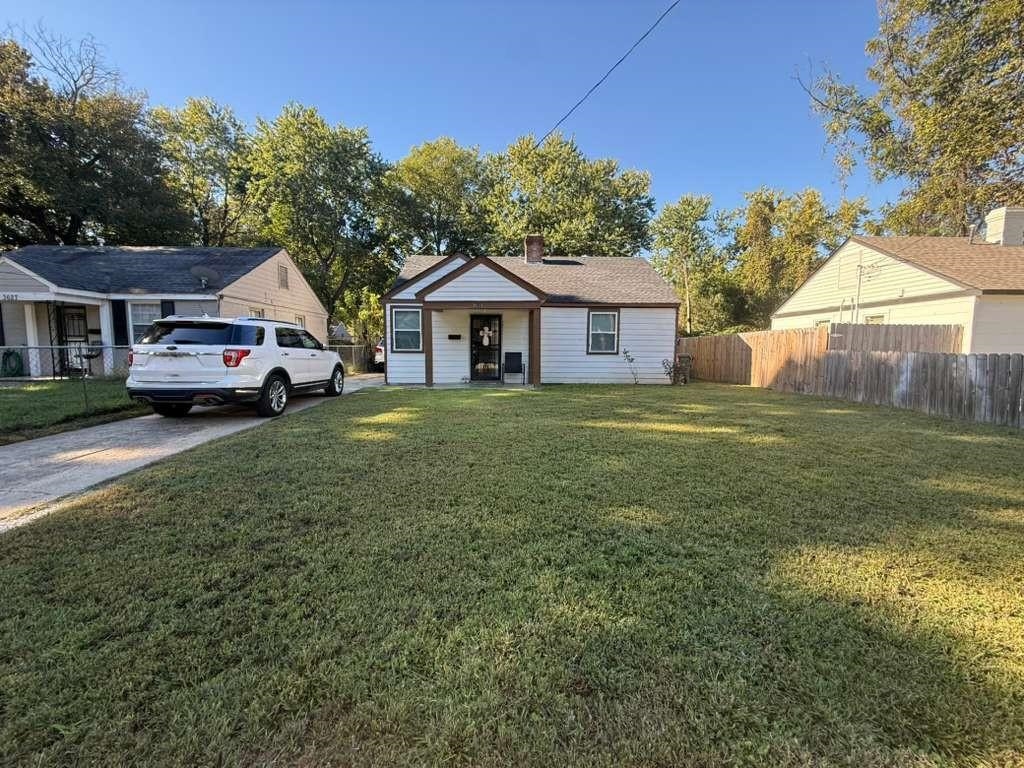 3623 N Lloyd Cir Property Photo 2