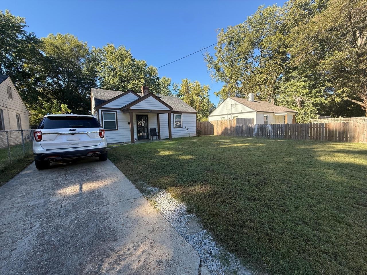 3623 N Lloyd Cir Property Photo 4