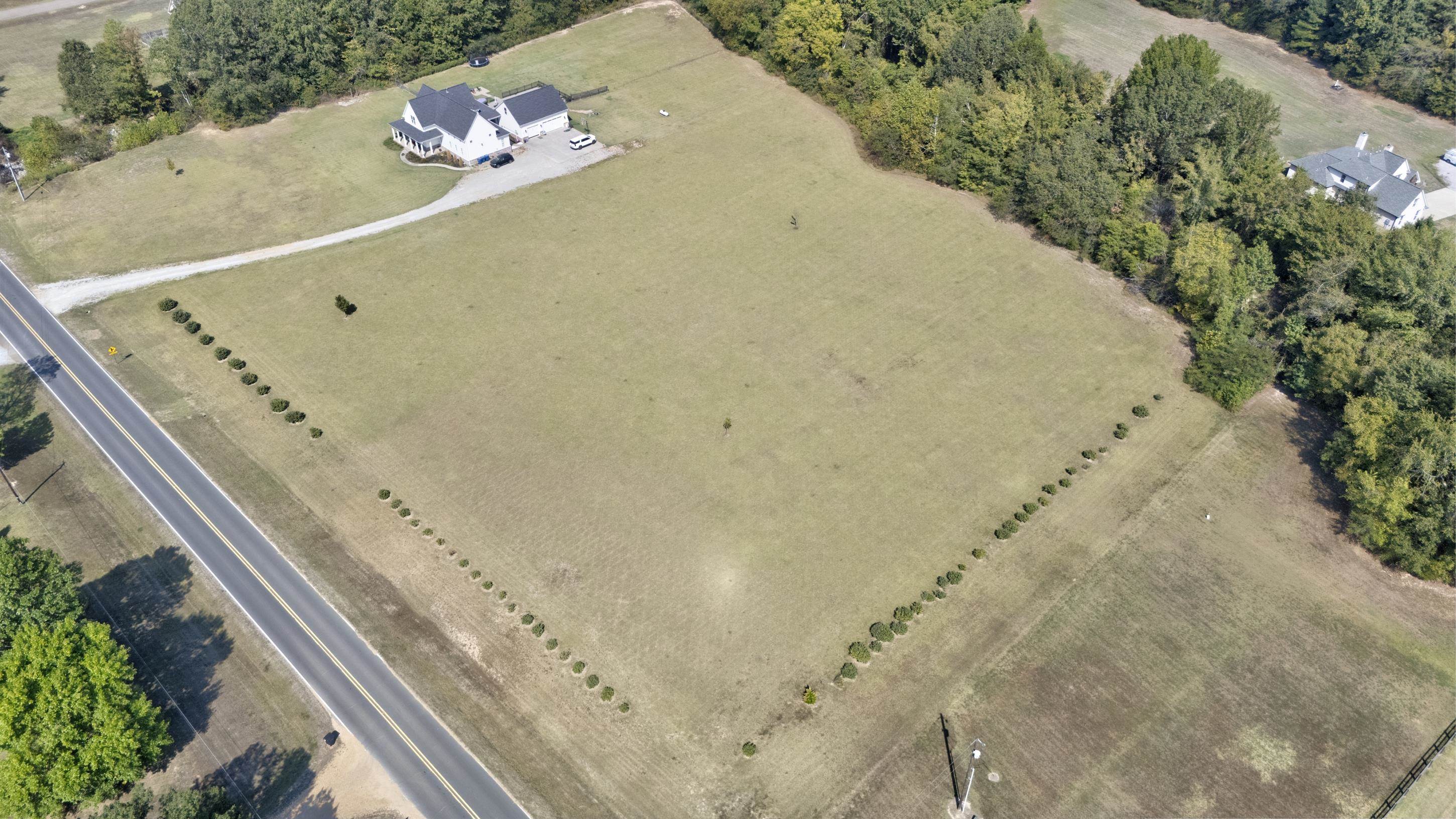 8600 County Line Rd Property Photo 7