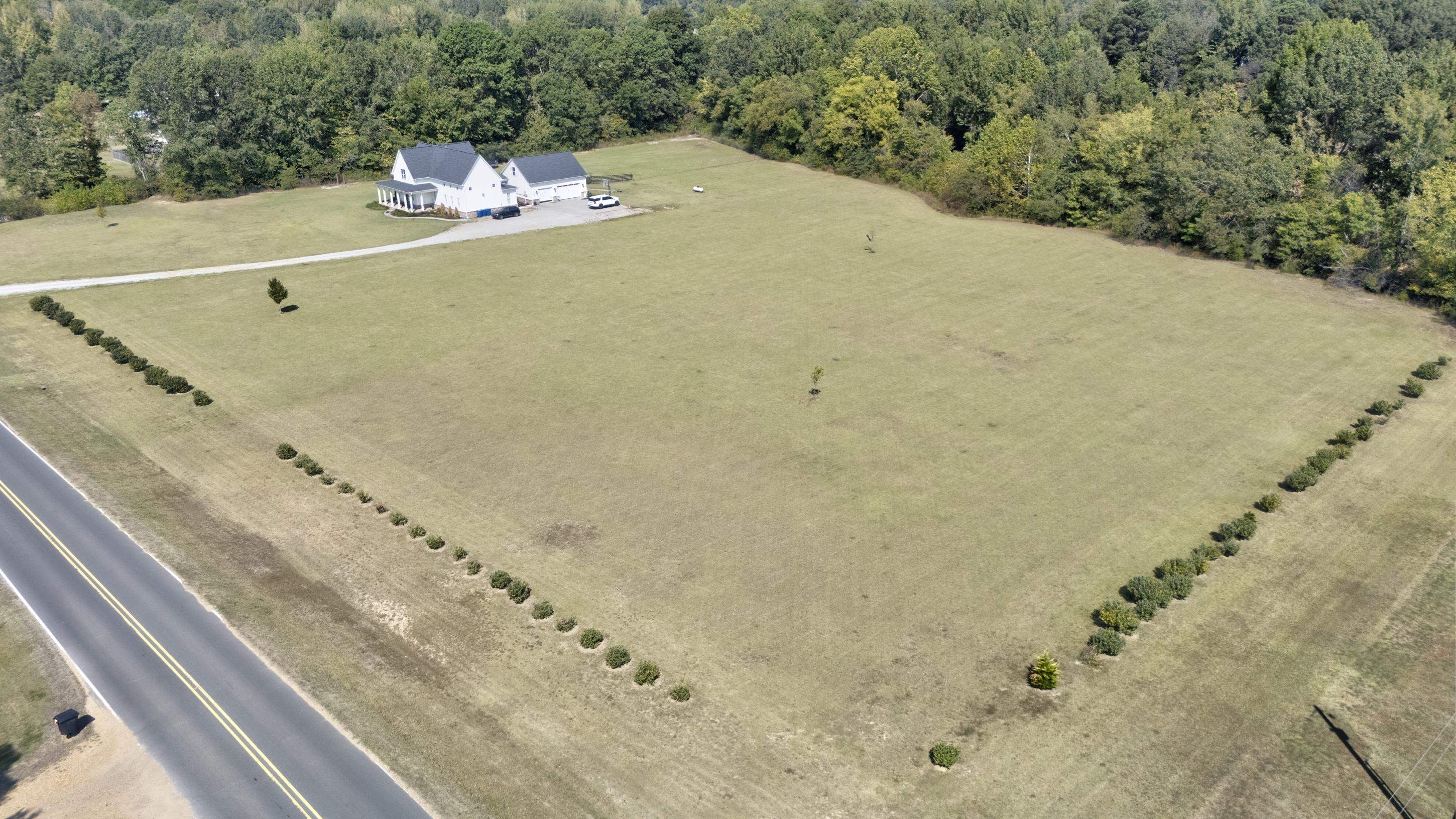 8600 County Line Rd Property Photo 10