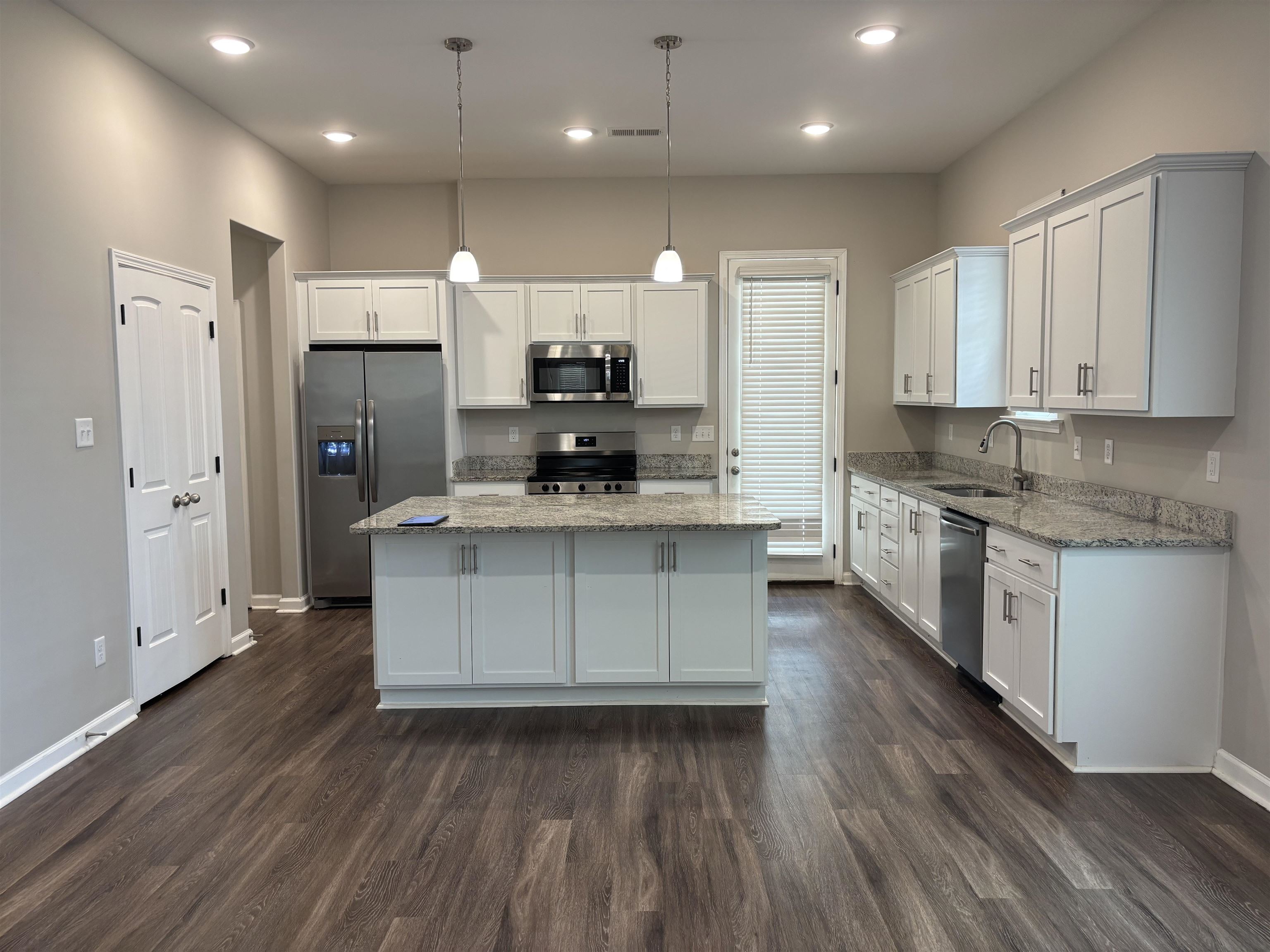 4205 Tutwiler Ave Property Photo 3