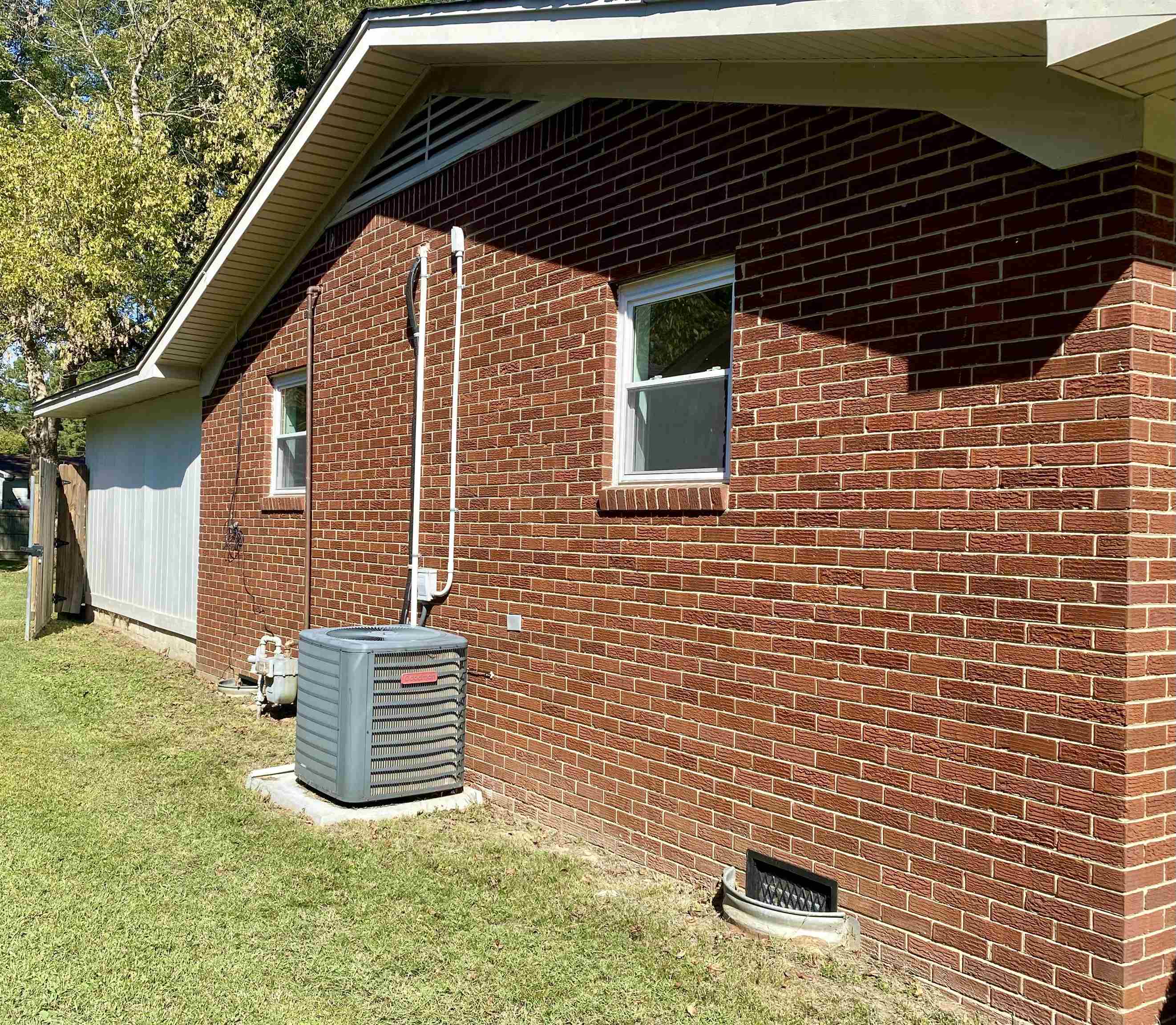 502 James Ave Property Photo 5