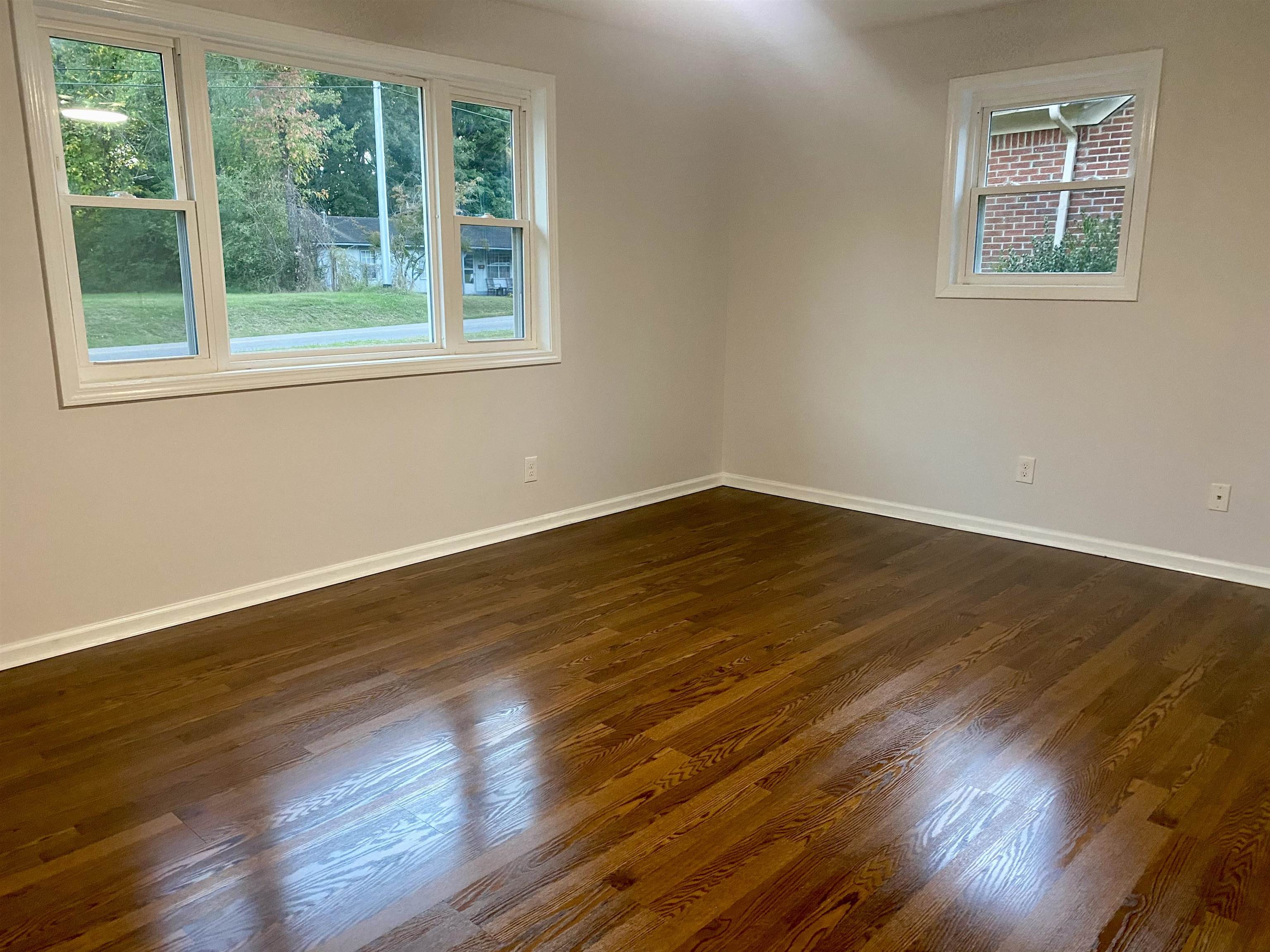 502 James Ave Property Photo 22