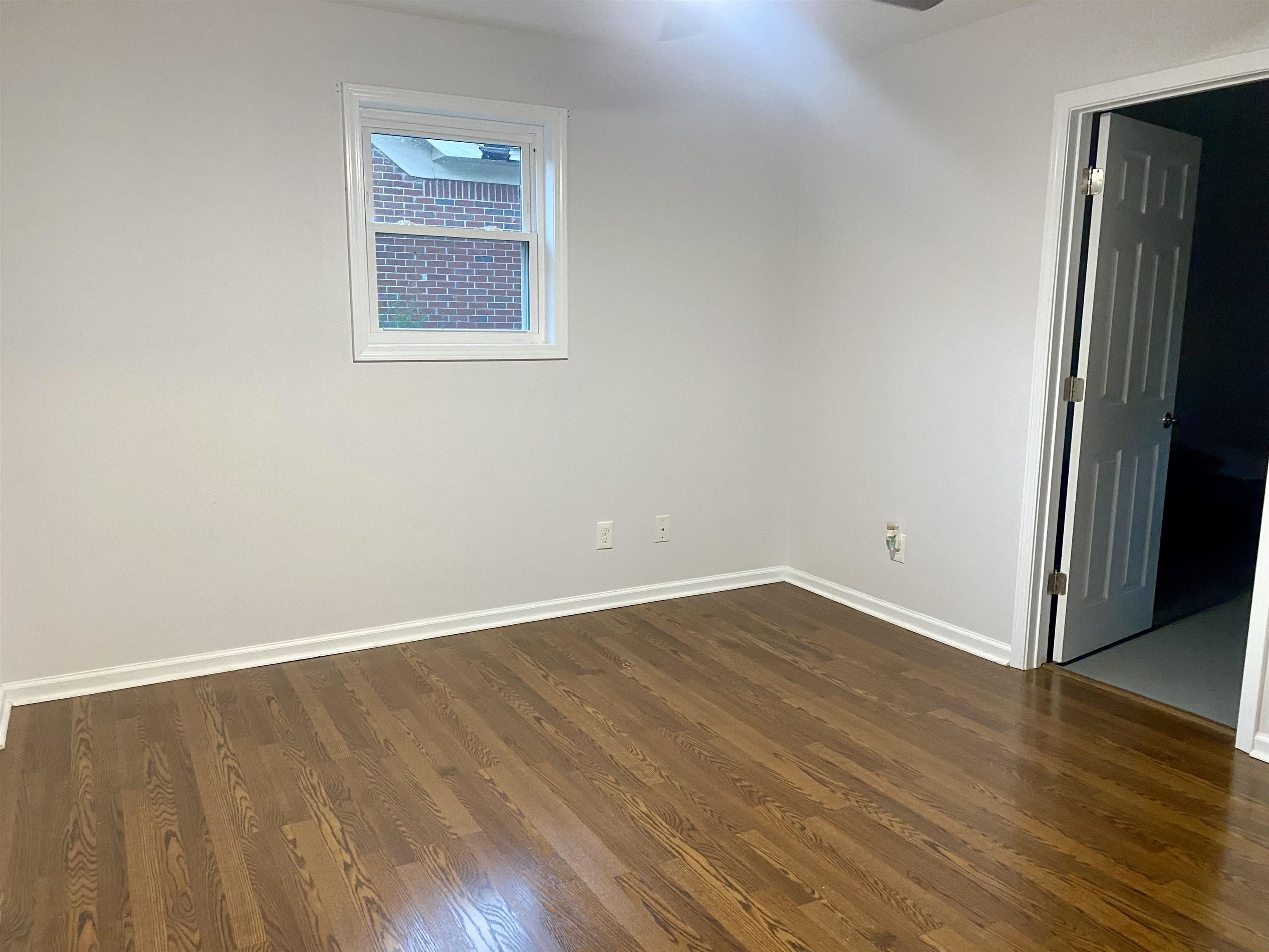 502 James Ave Property Photo 25