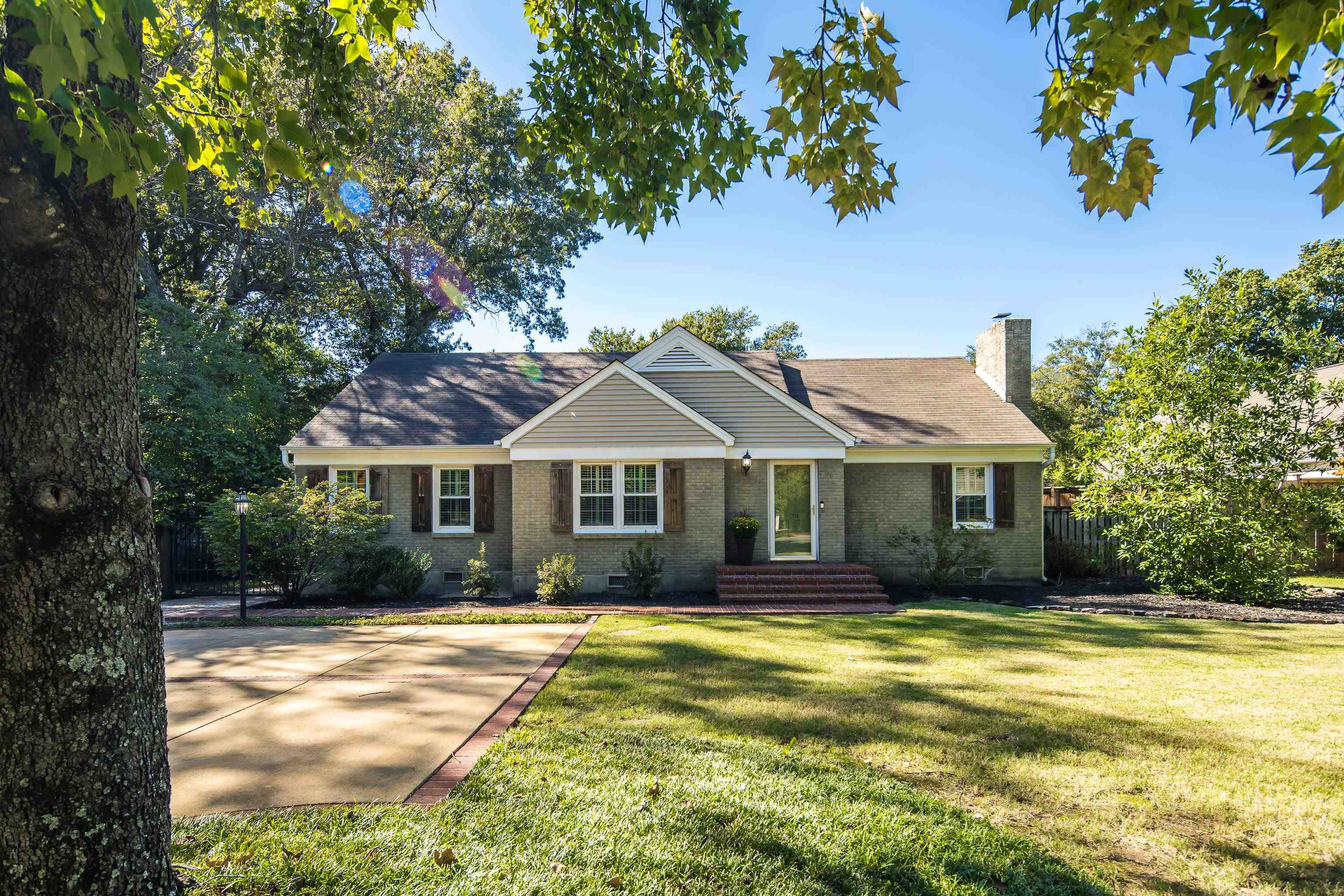 73 N GOODLETT ST Property Photo 1