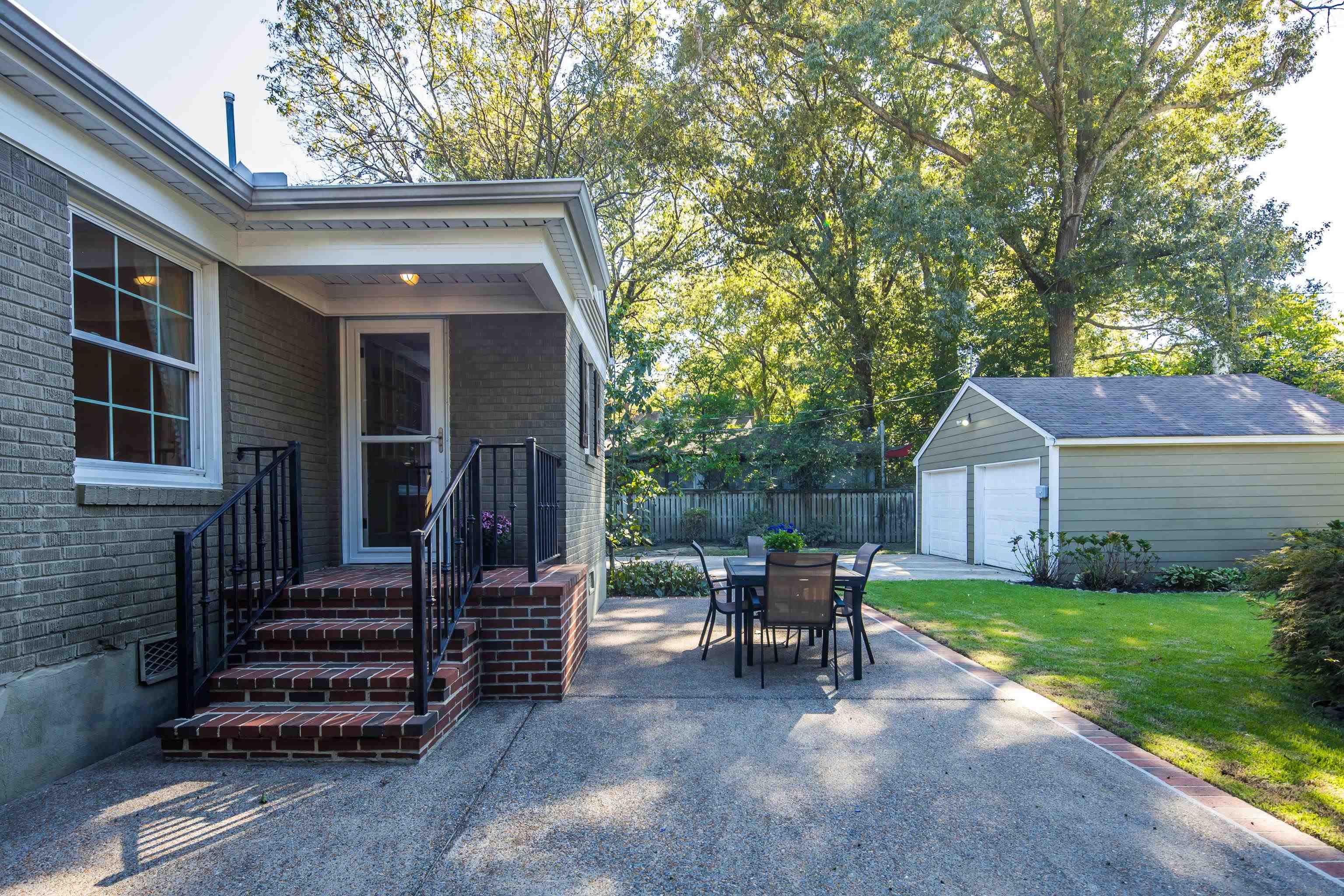 73 N Goodlett St Property Photo 32
