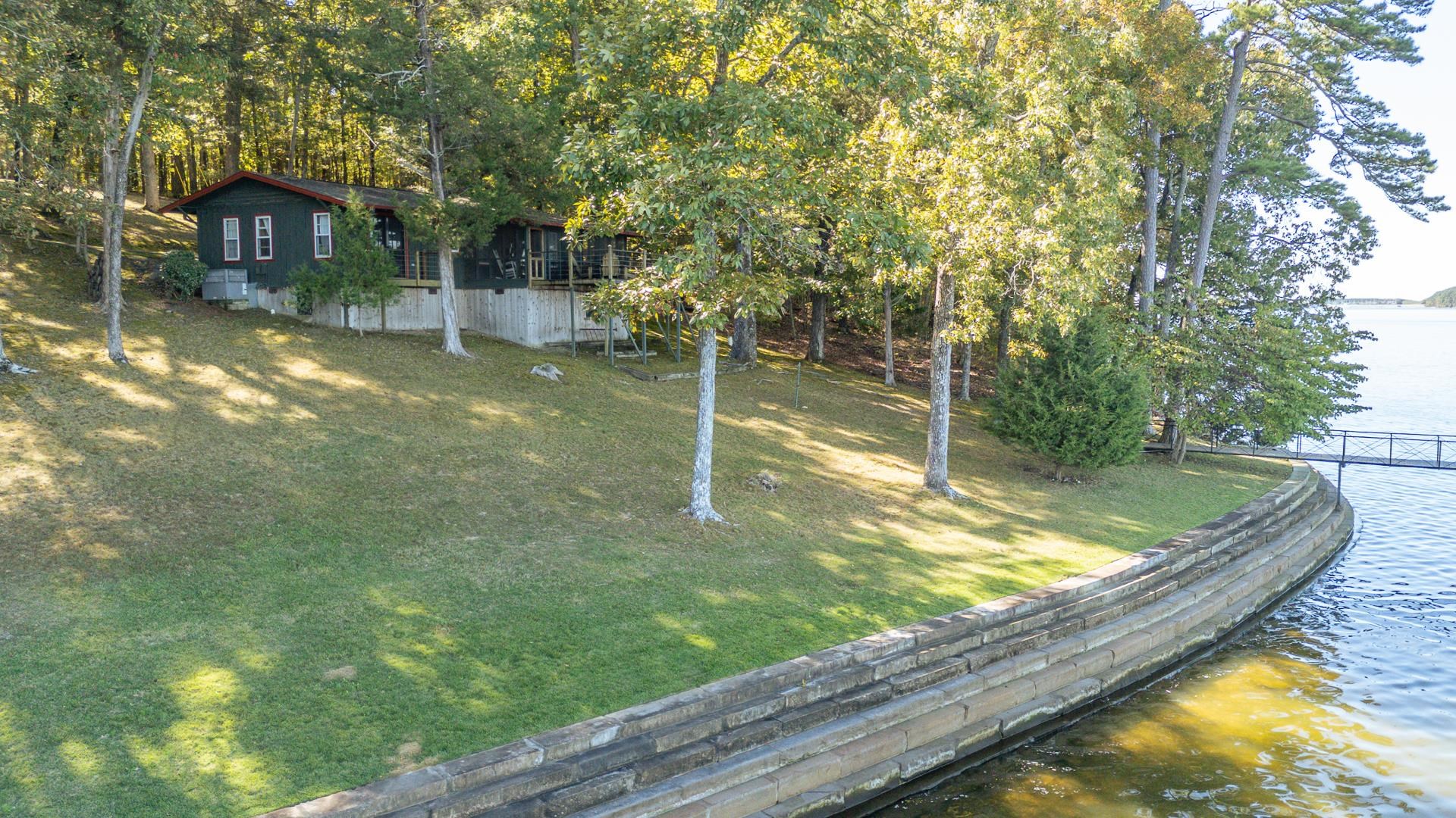330 Mamie Way Property Photo 3