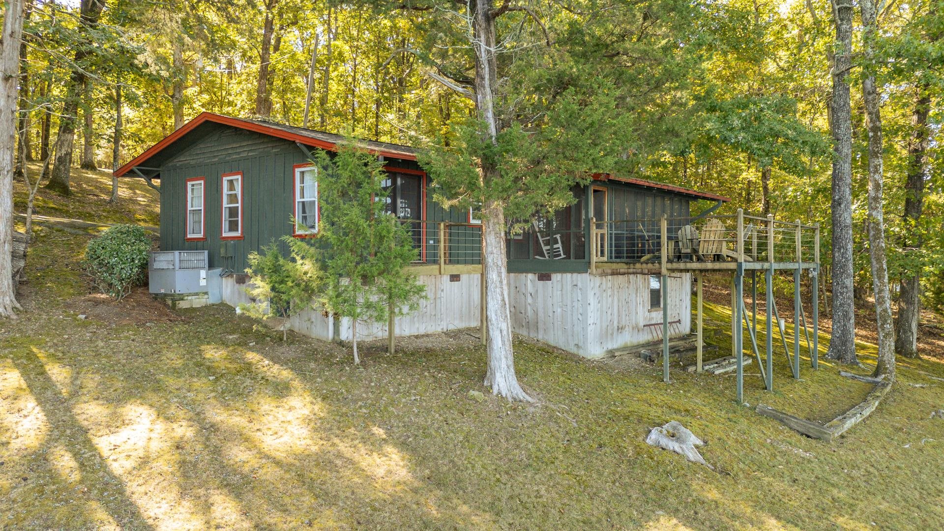 330 Mamie Way Property Photo 5