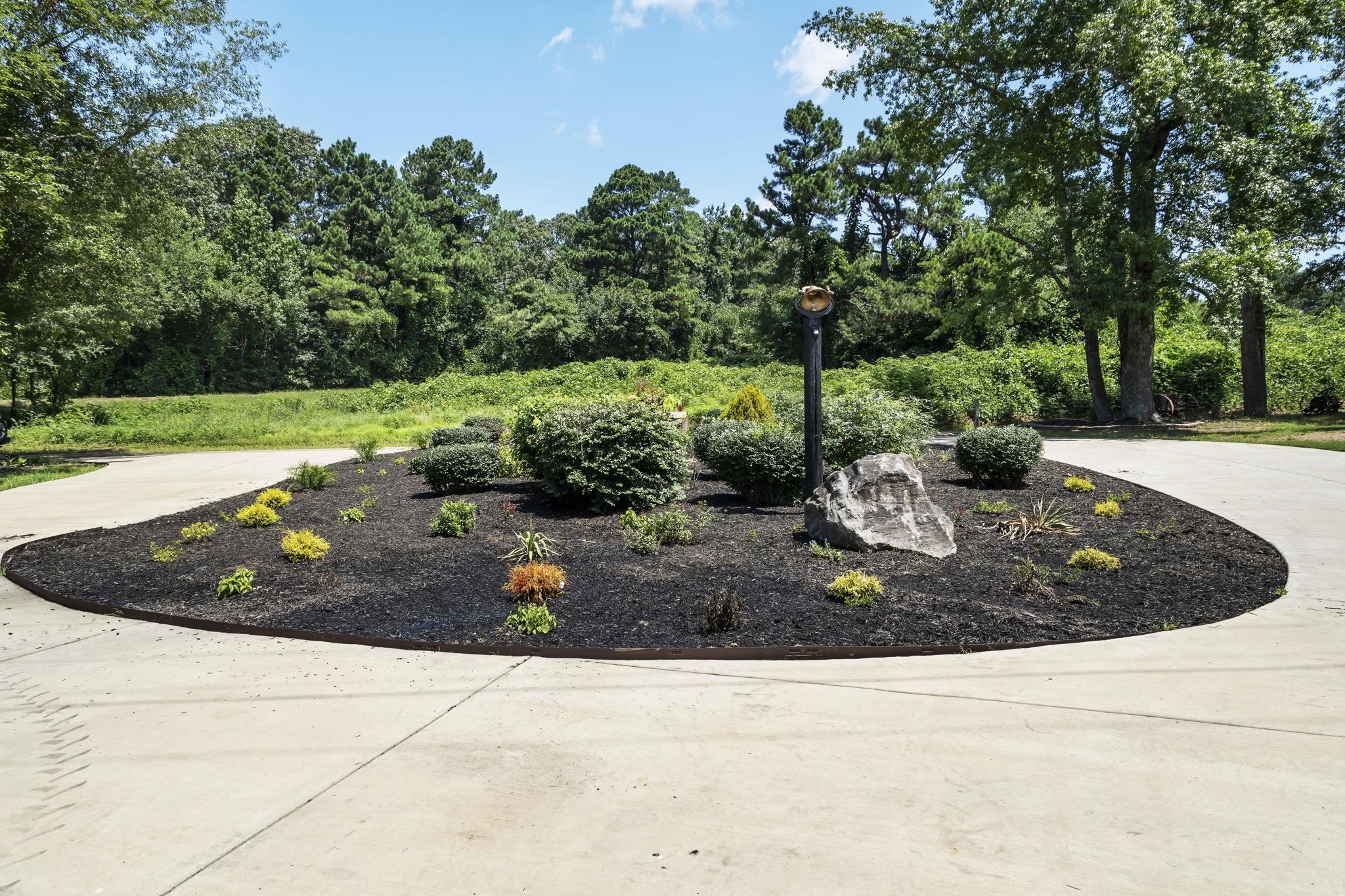 12097 Old Byhalia Rd Property Photo 4