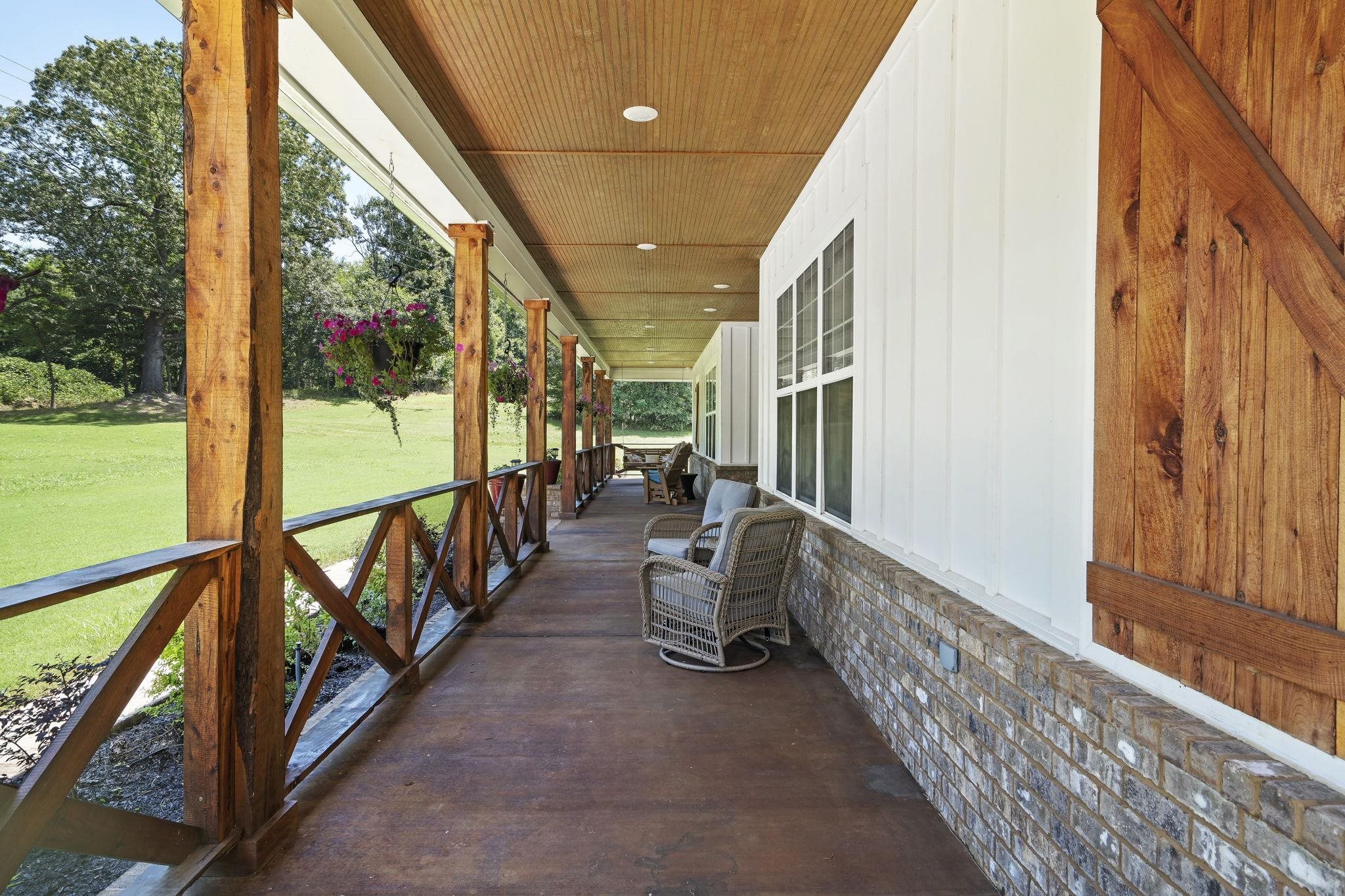 12097 Old Byhalia Rd Property Photo 8
