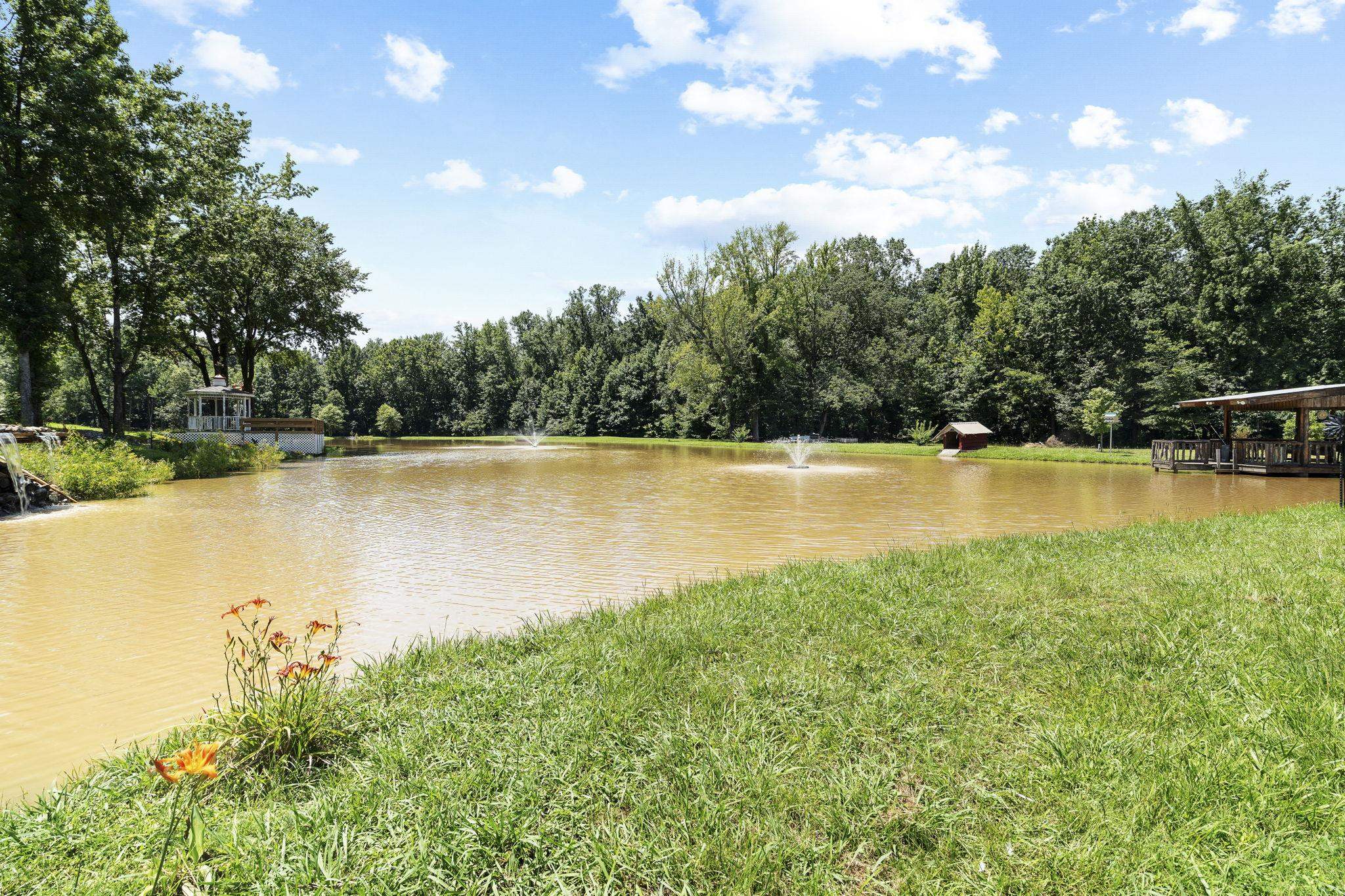 12097 Old Byhalia Rd Property Photo 9