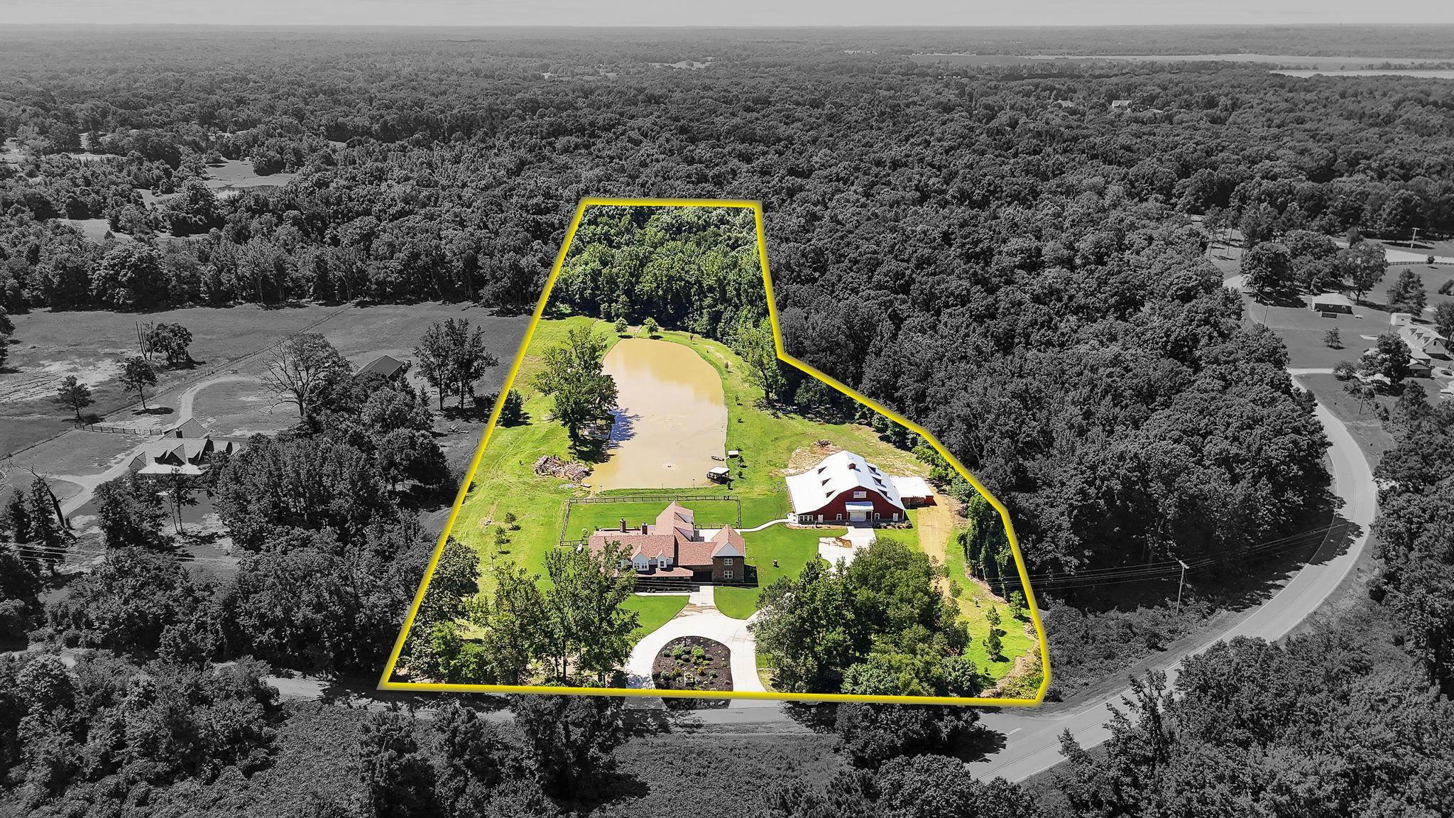 12097 Old Byhalia Rd Property Photo 39