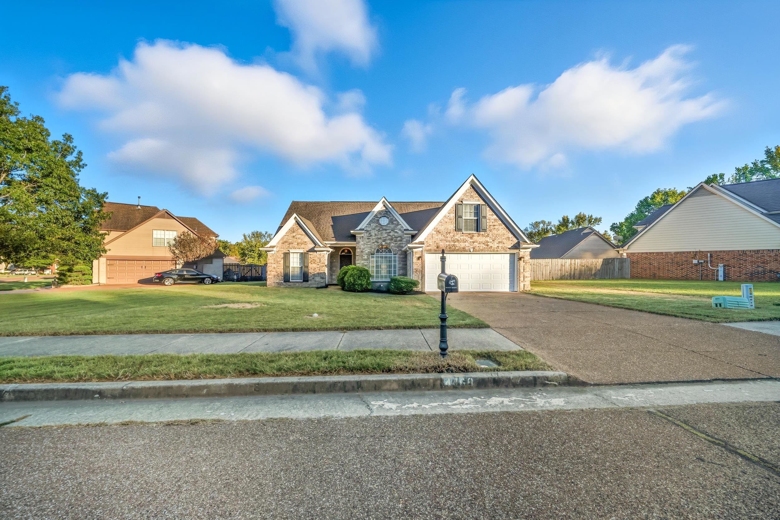 4469 Queen Sinclair Dr Property Photo 1