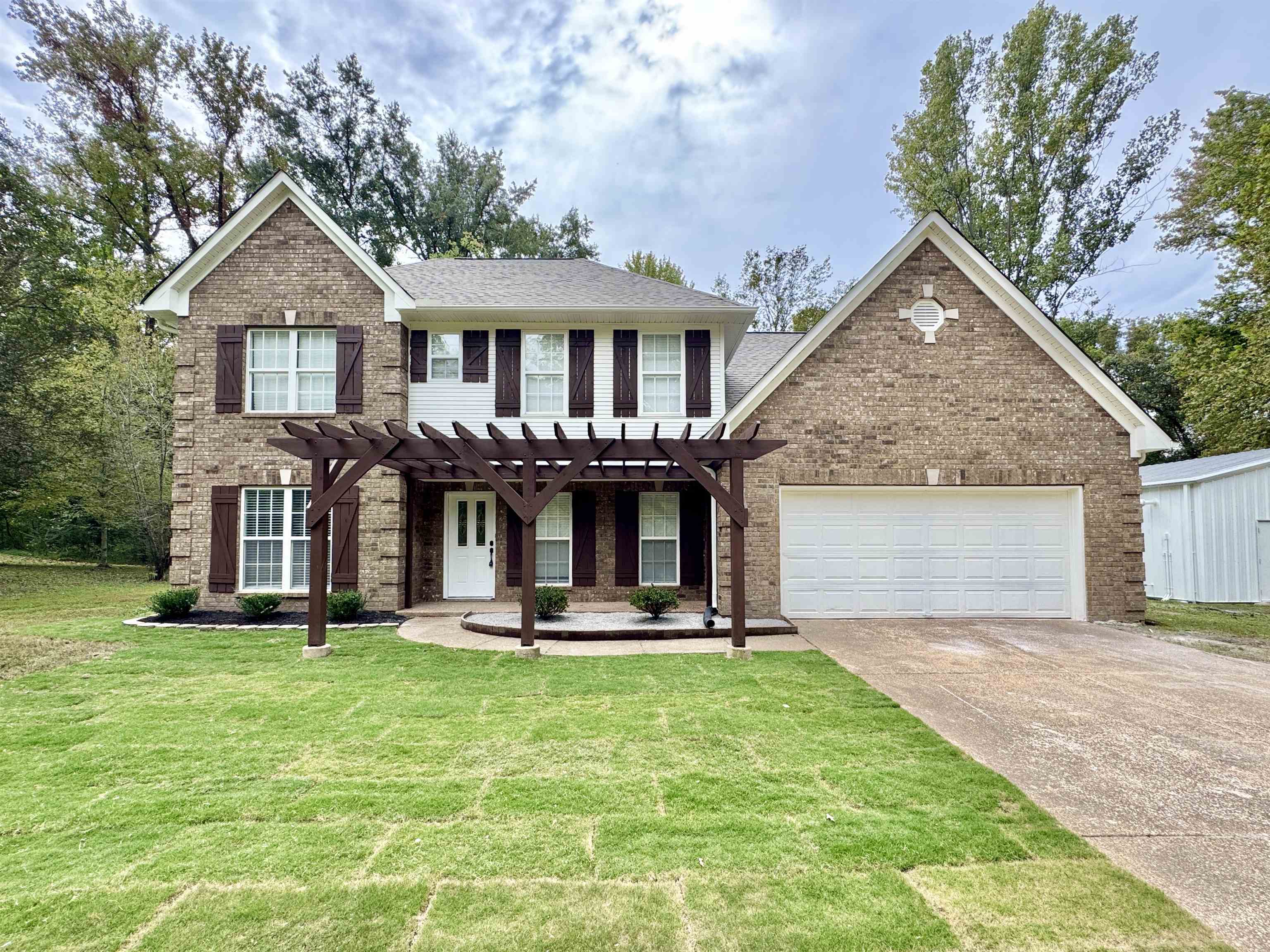 1849 Campbell Rd Property Photo 1