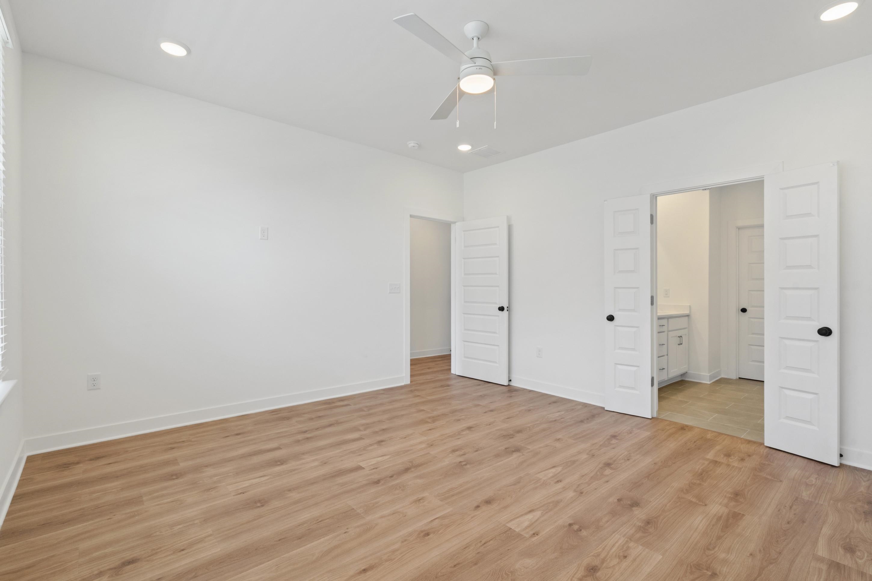 3050 Portage Dr Property Photo 4