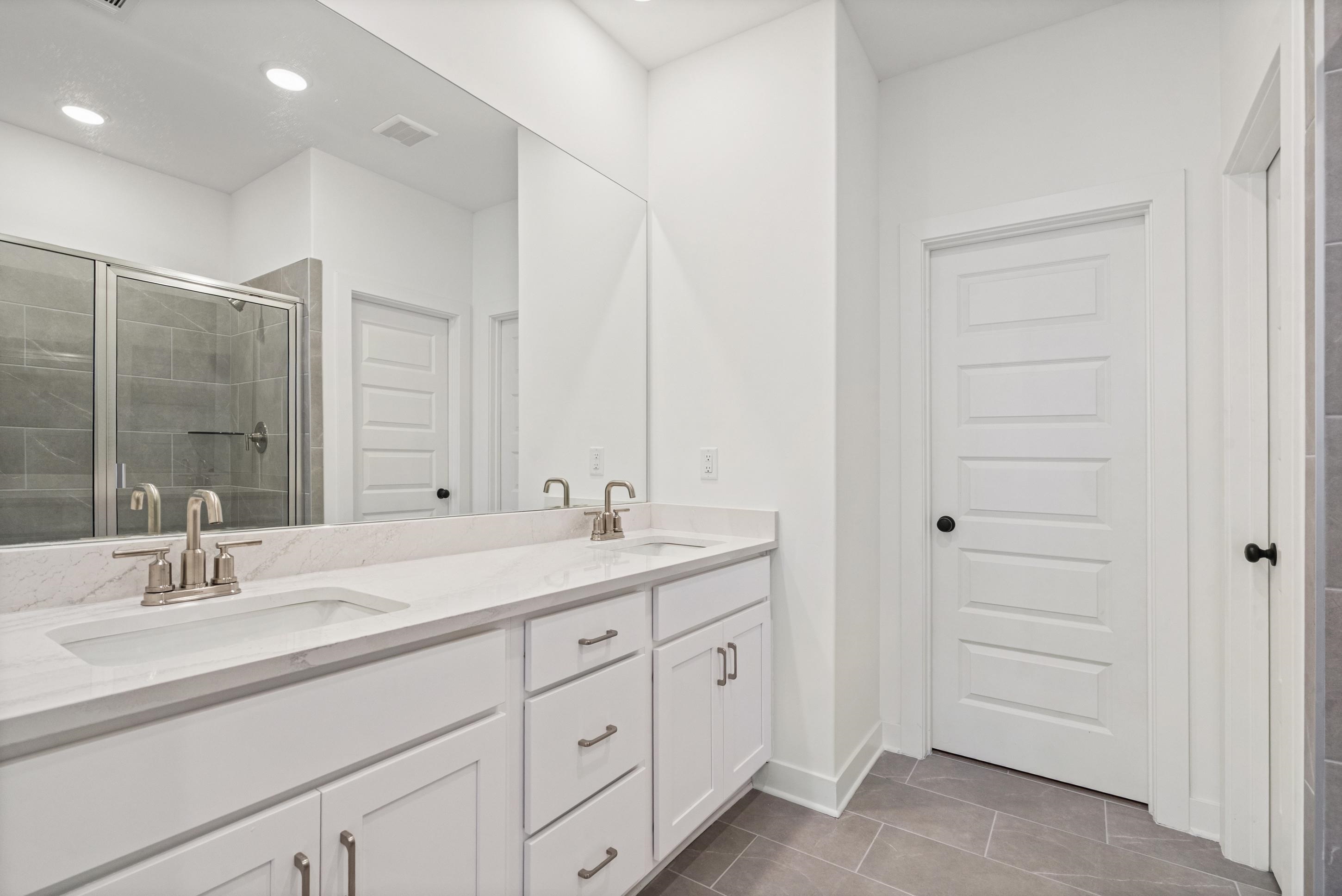 3050 Portage Dr Property Photo 5