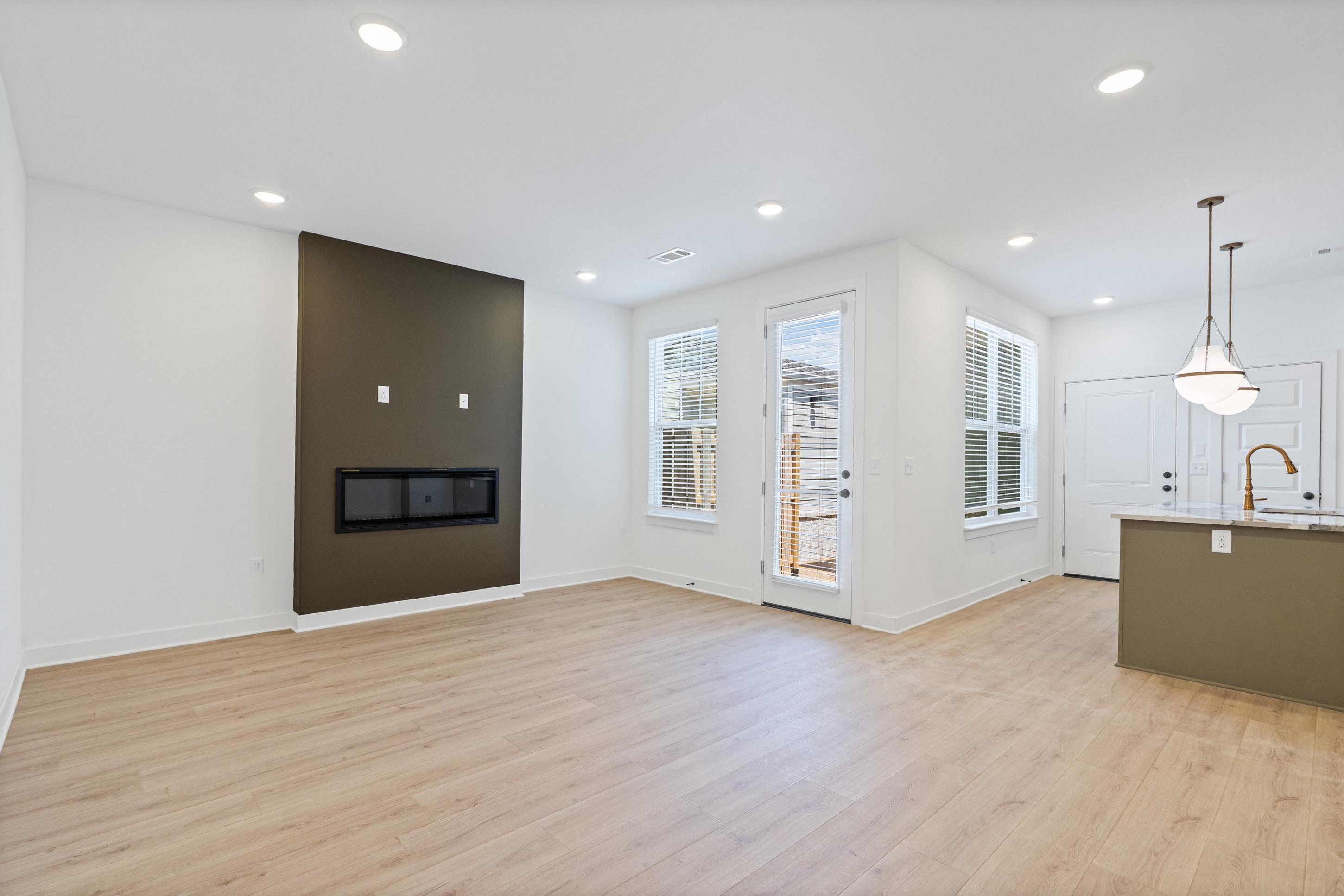 3052 Portage Dr Property Photo 5