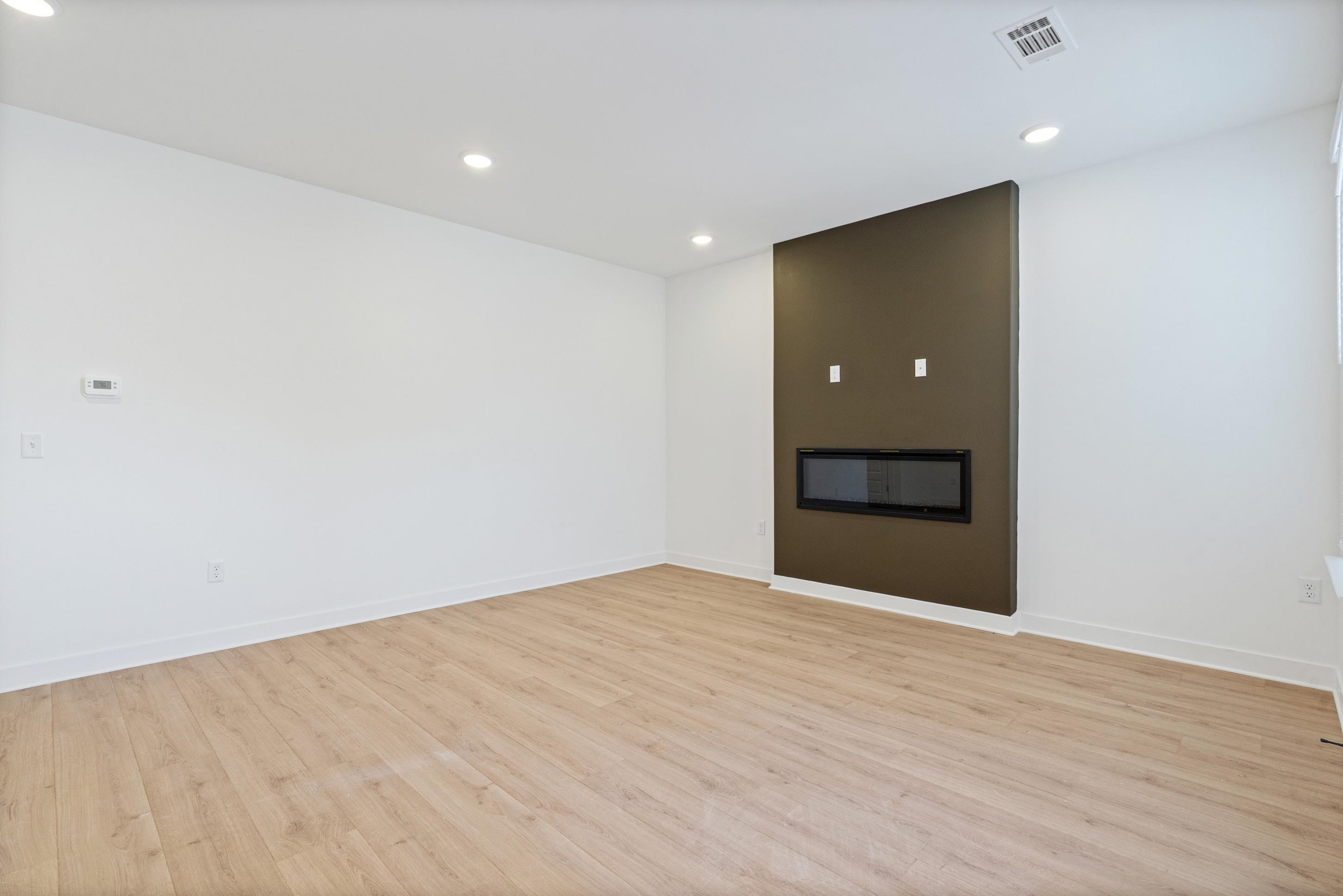 3052 Portage Dr Property Photo 6