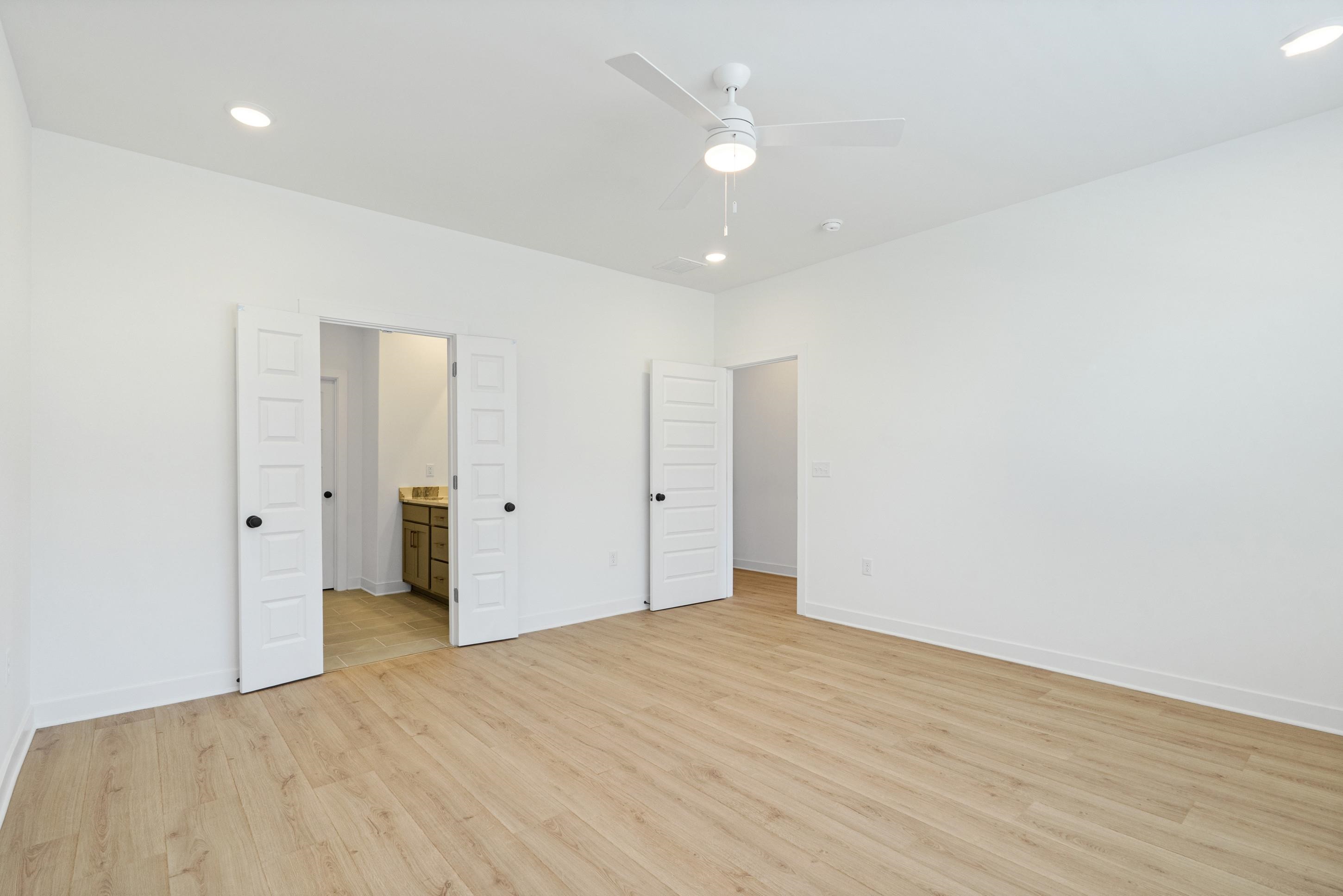 3052 Portage Dr Property Photo 11