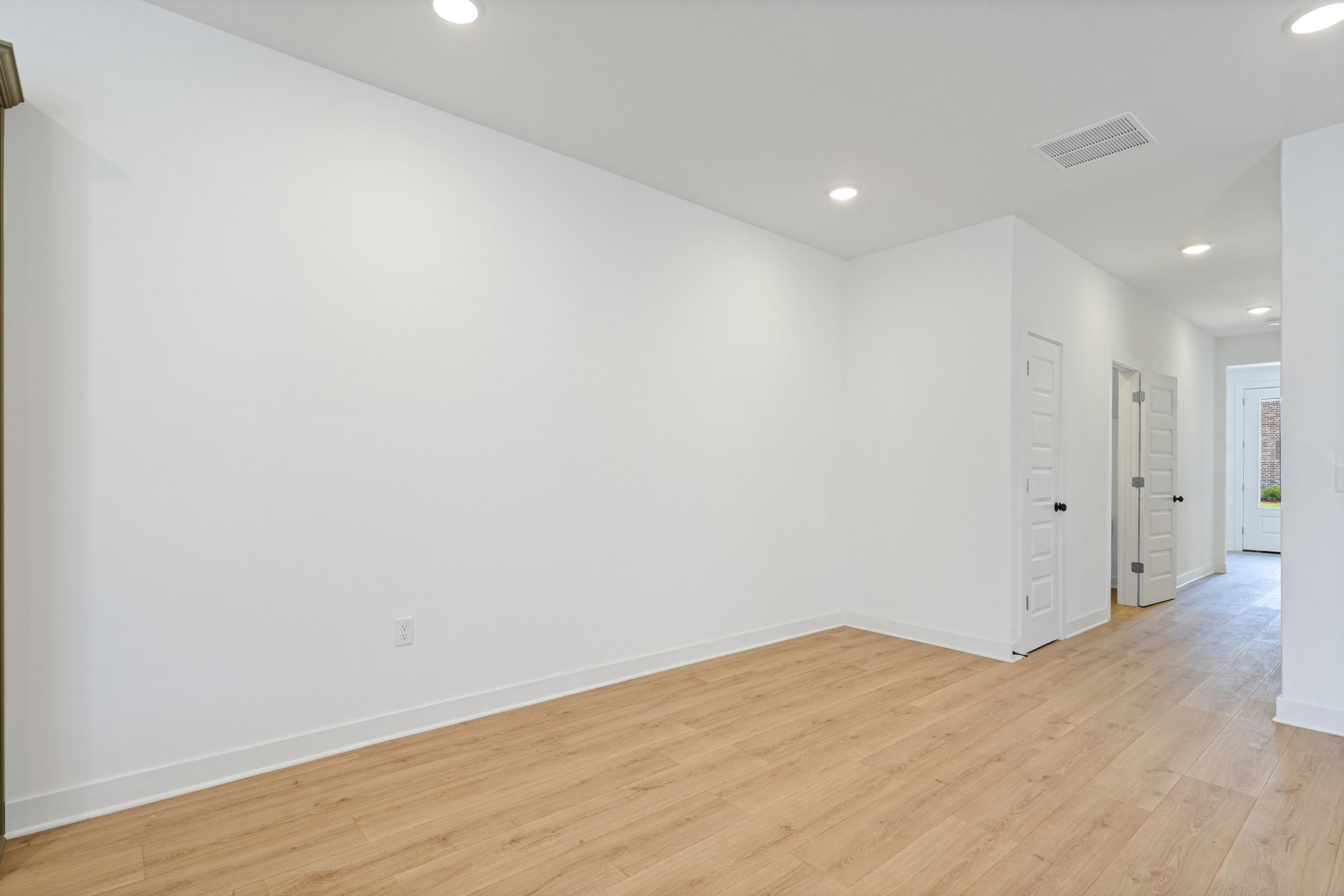 3052 Portage Dr Property Photo 16