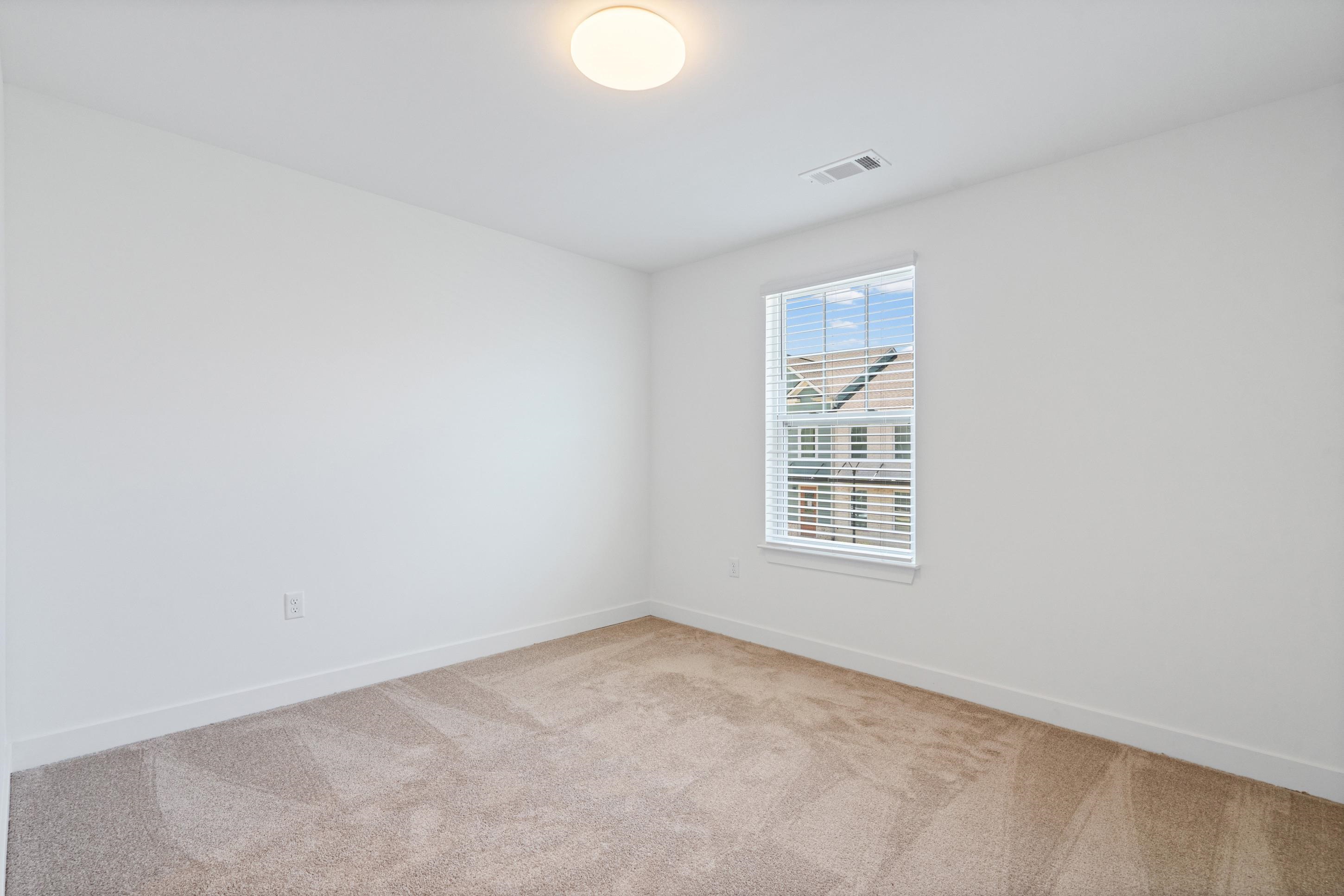 3052 Portage Dr Property Photo 17