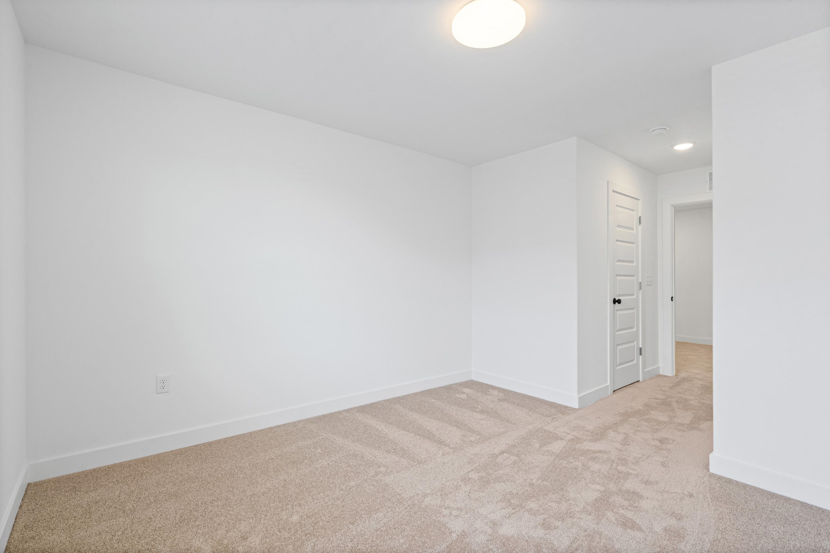 3052 Portage Dr Property Photo 18