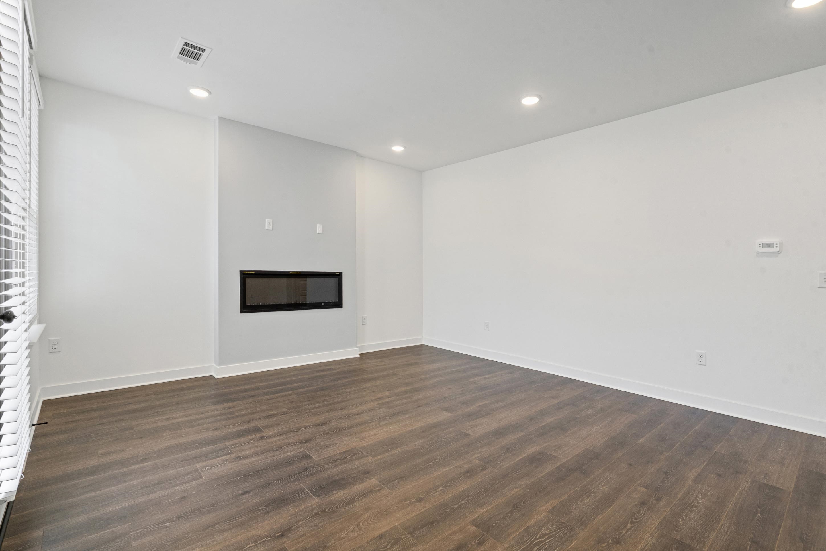 3058 Portage Dr Property Photo 5