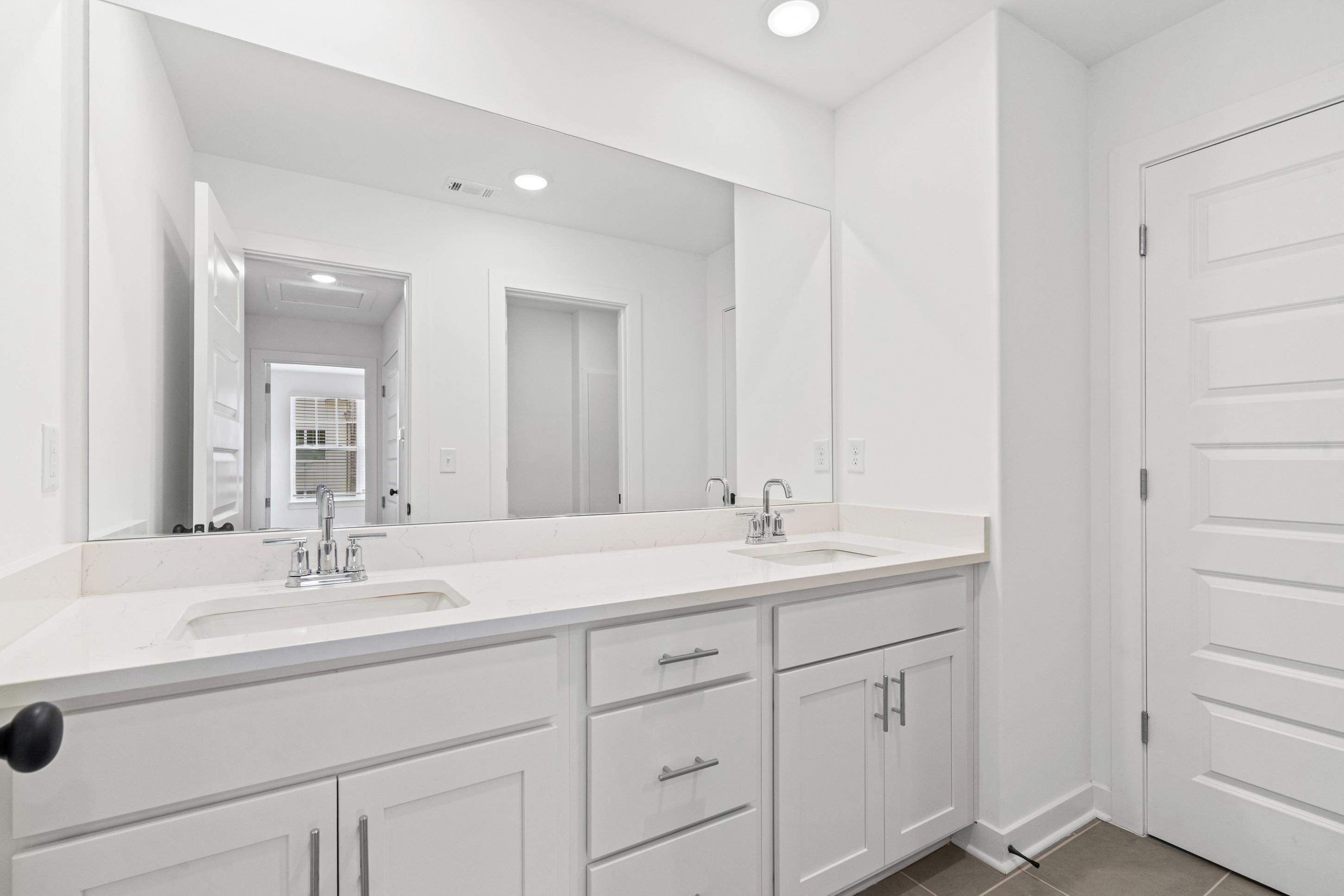 3058 Portage Dr Property Photo 12