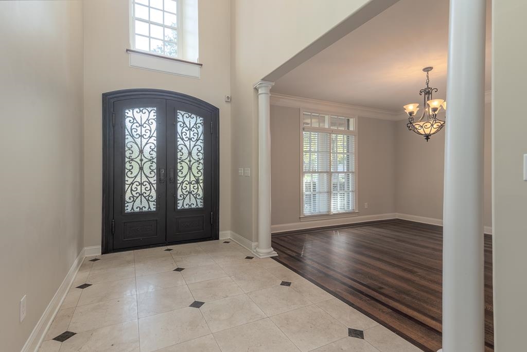 20 Surrey Loop Cir Property Photo 4