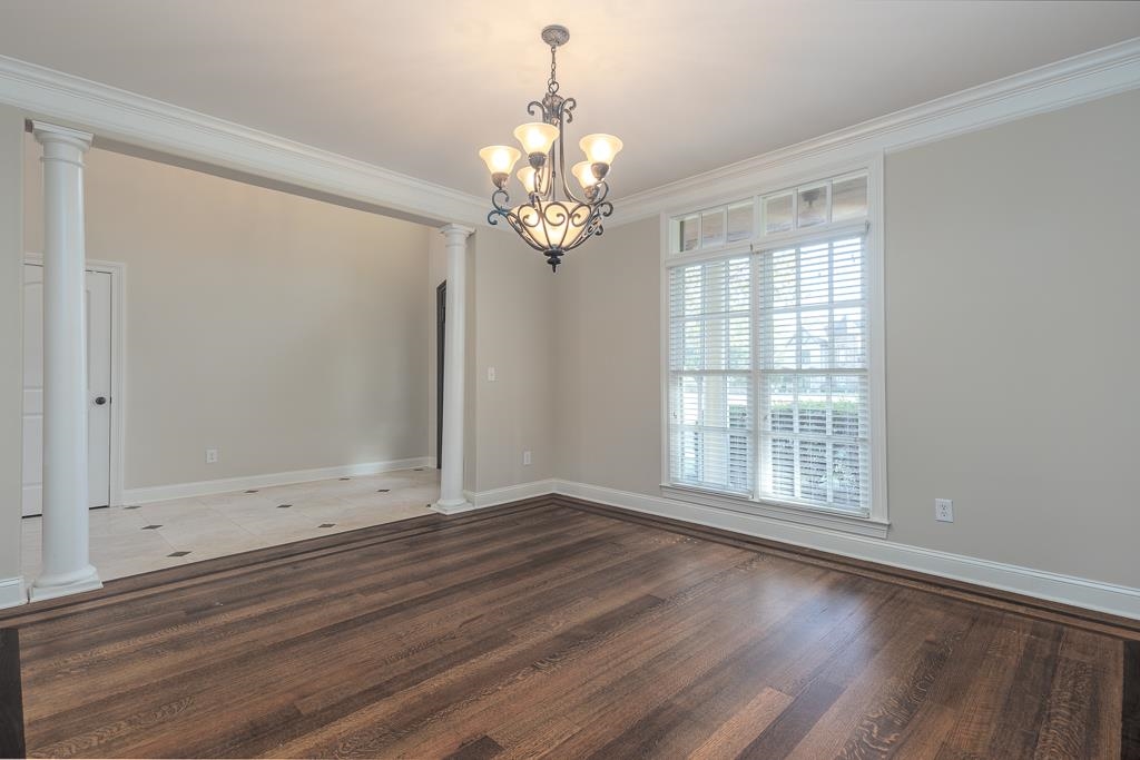 20 Surrey Loop Cir Property Photo 6