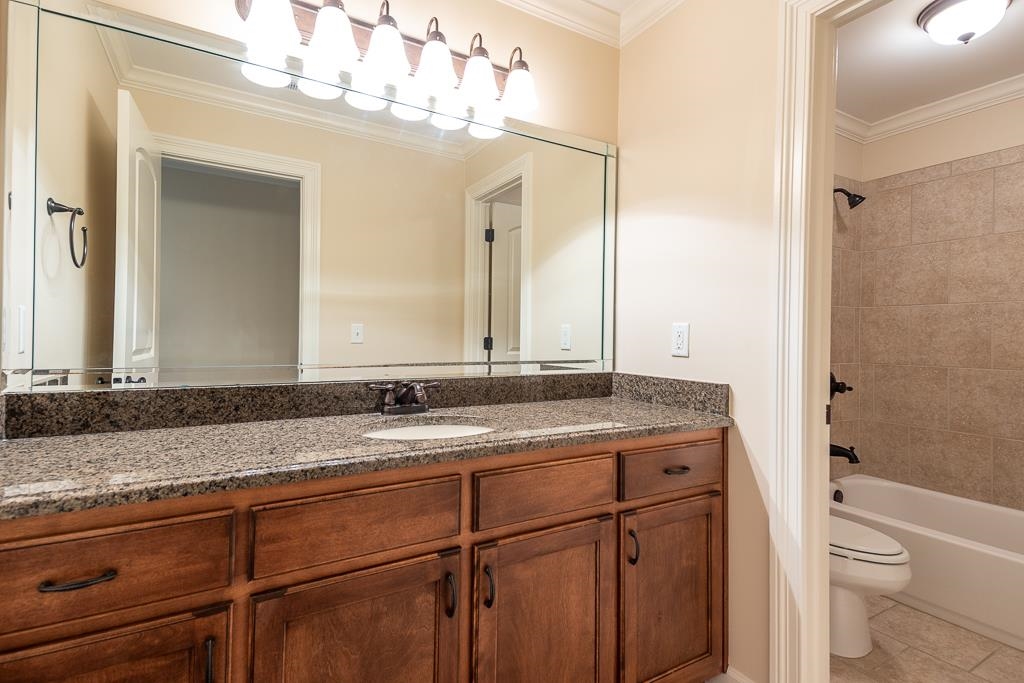 20 Surrey Loop Cir Property Photo 26