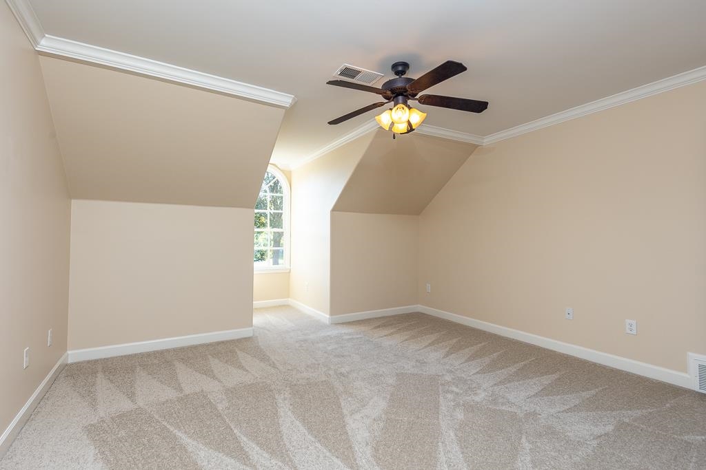 20 Surrey Loop Cir Property Photo 27