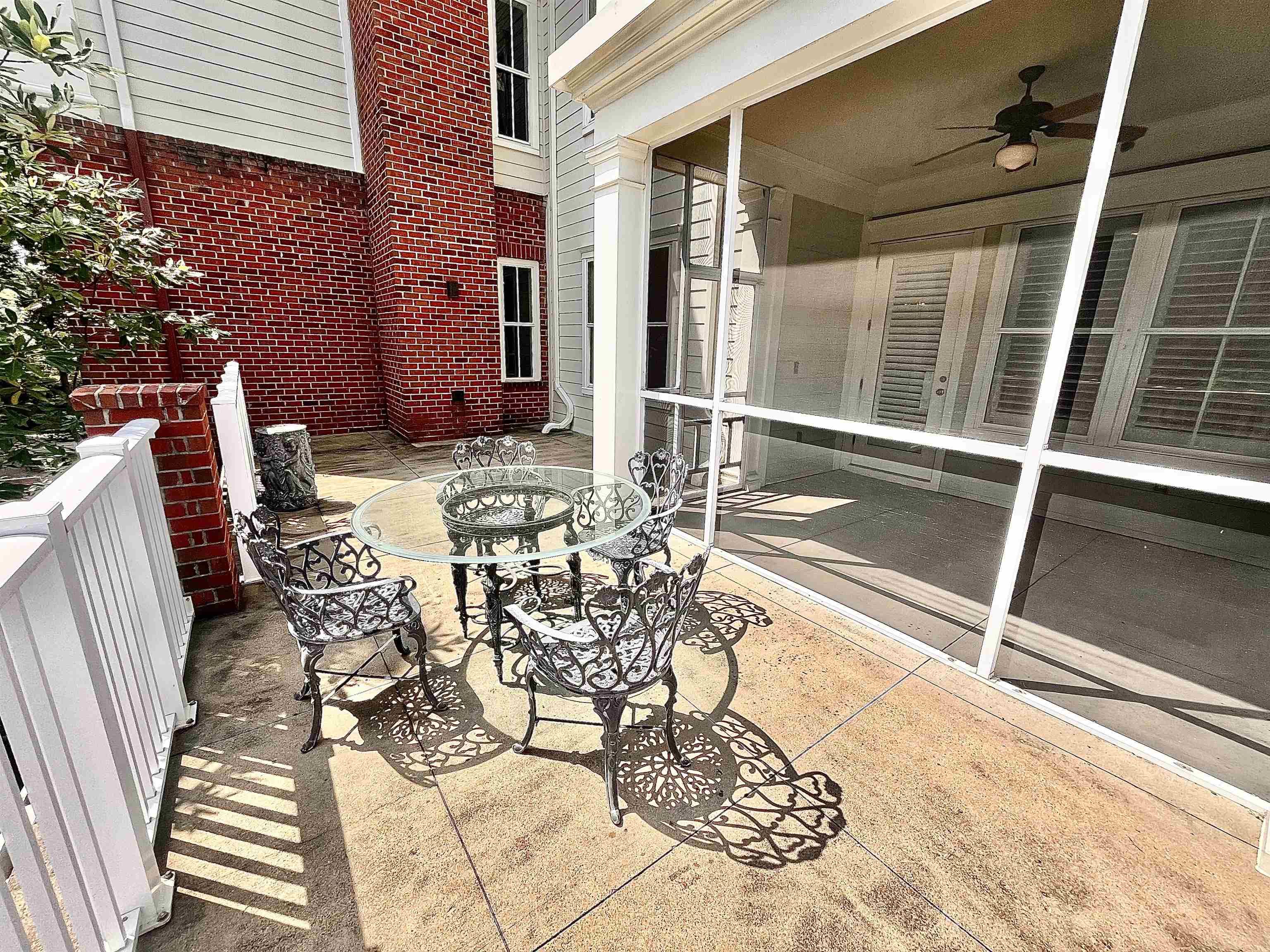 591 LEXINGTON CLUB CT 201 Property Photo 1