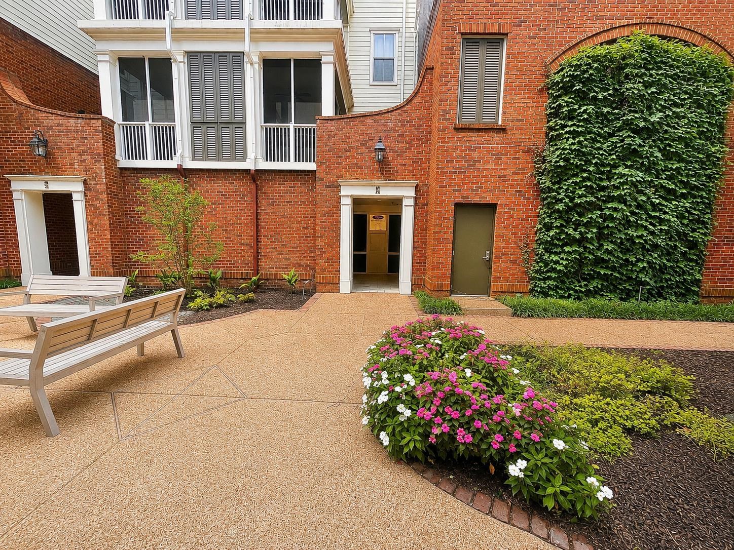 591 Lexington Club Ct 201 Property Photo 6