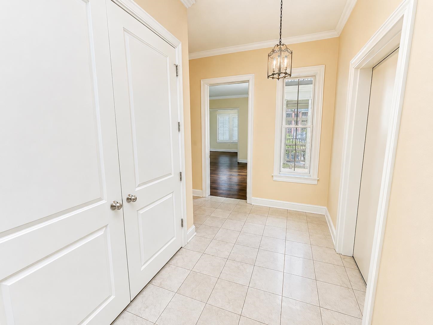 591 Lexington Club Ct 201 Property Photo 8