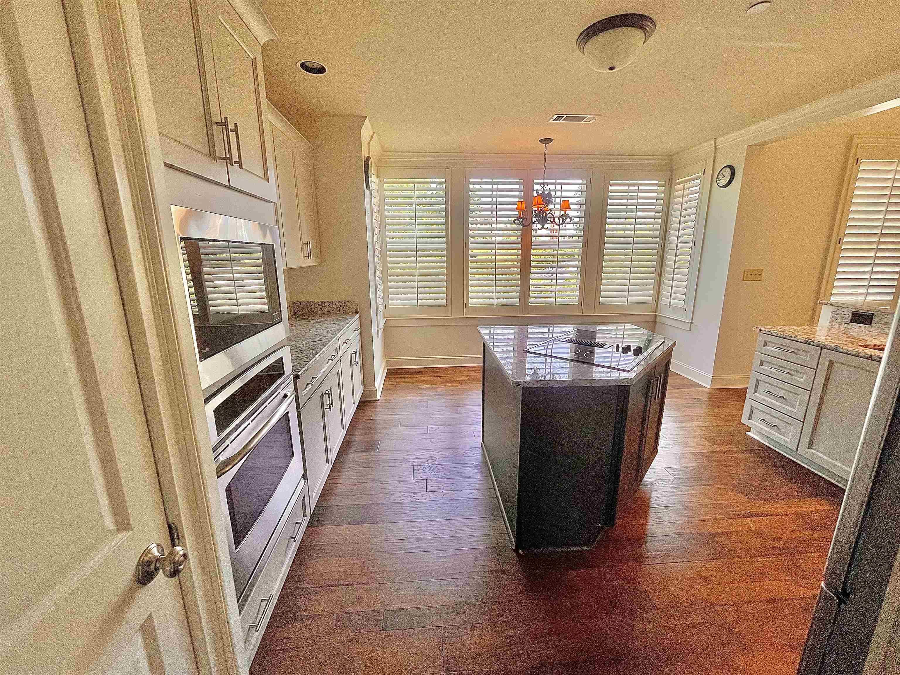 591 Lexington Club Ct 201 Property Photo 14