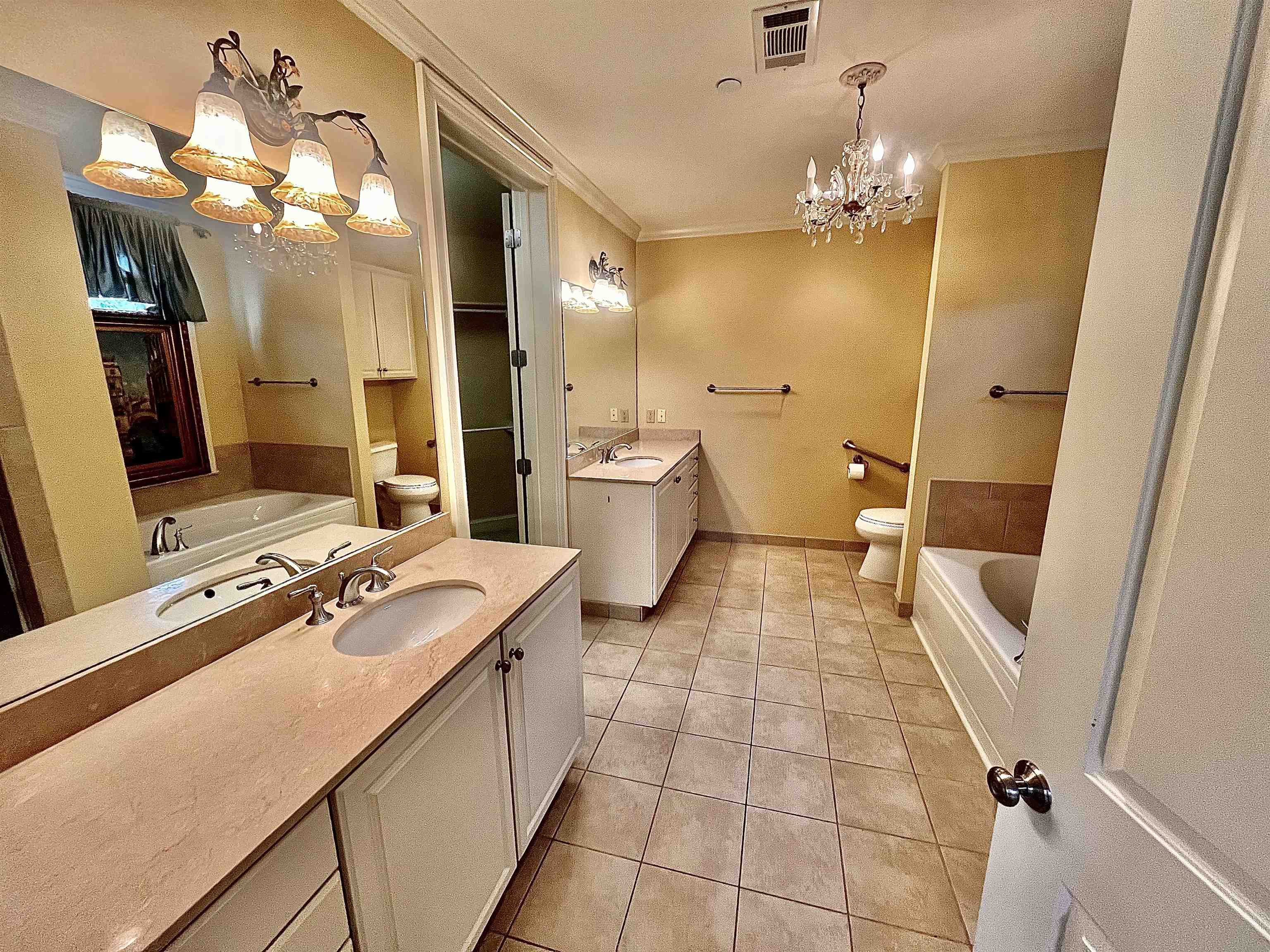 591 Lexington Club Ct 201 Property Photo 24