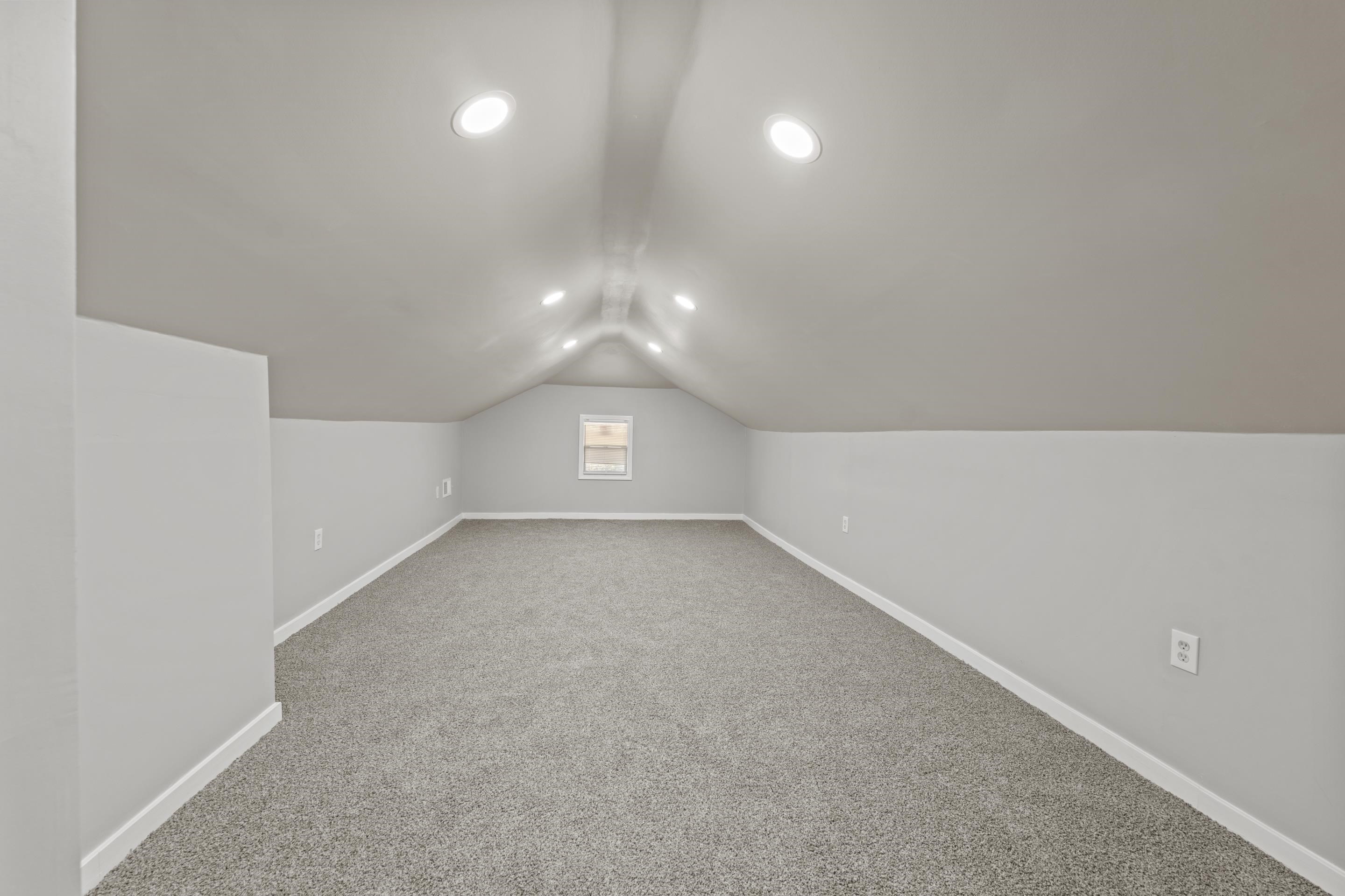 96 N Evergreen St Property Photo 29