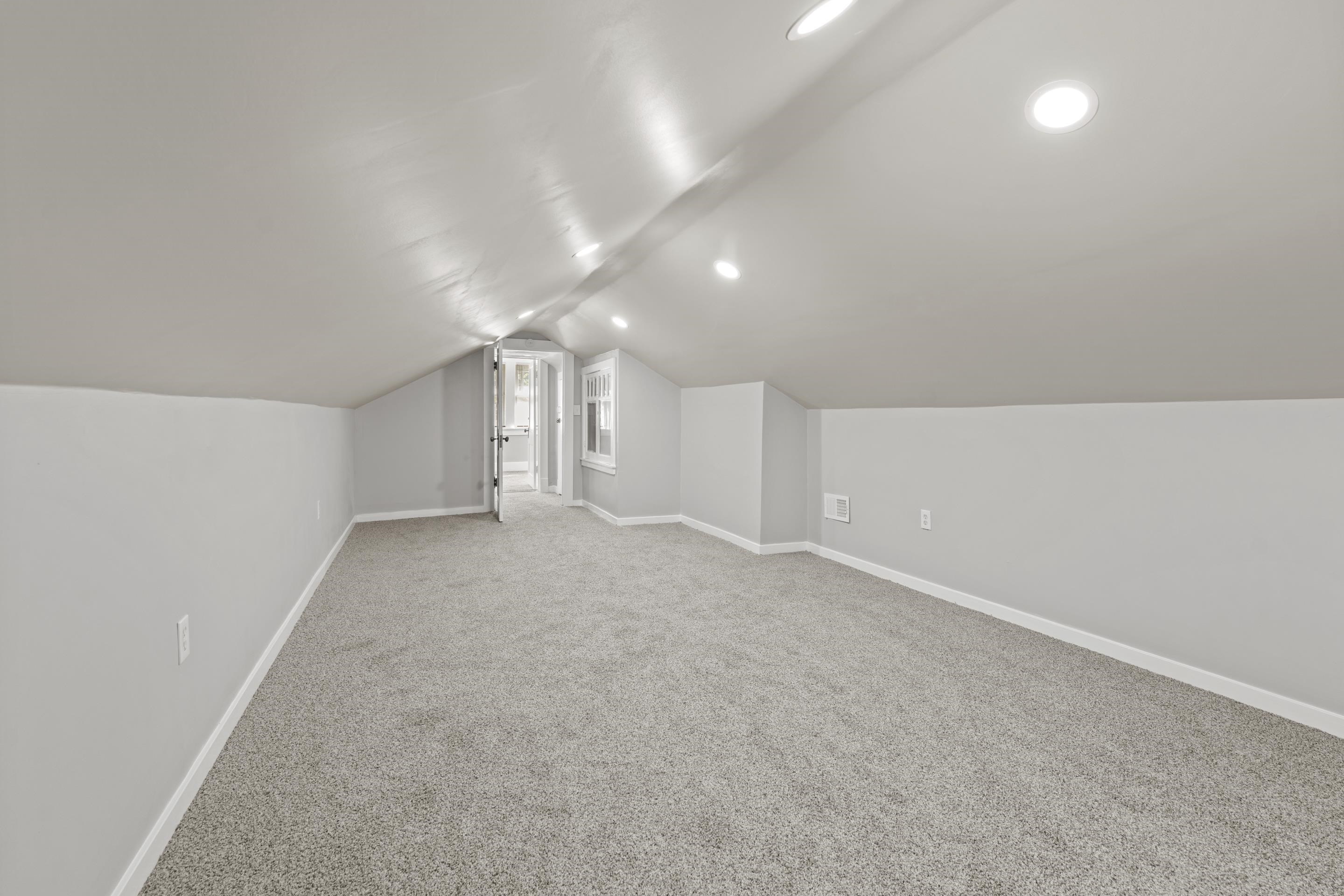 96 N Evergreen St Property Photo 30