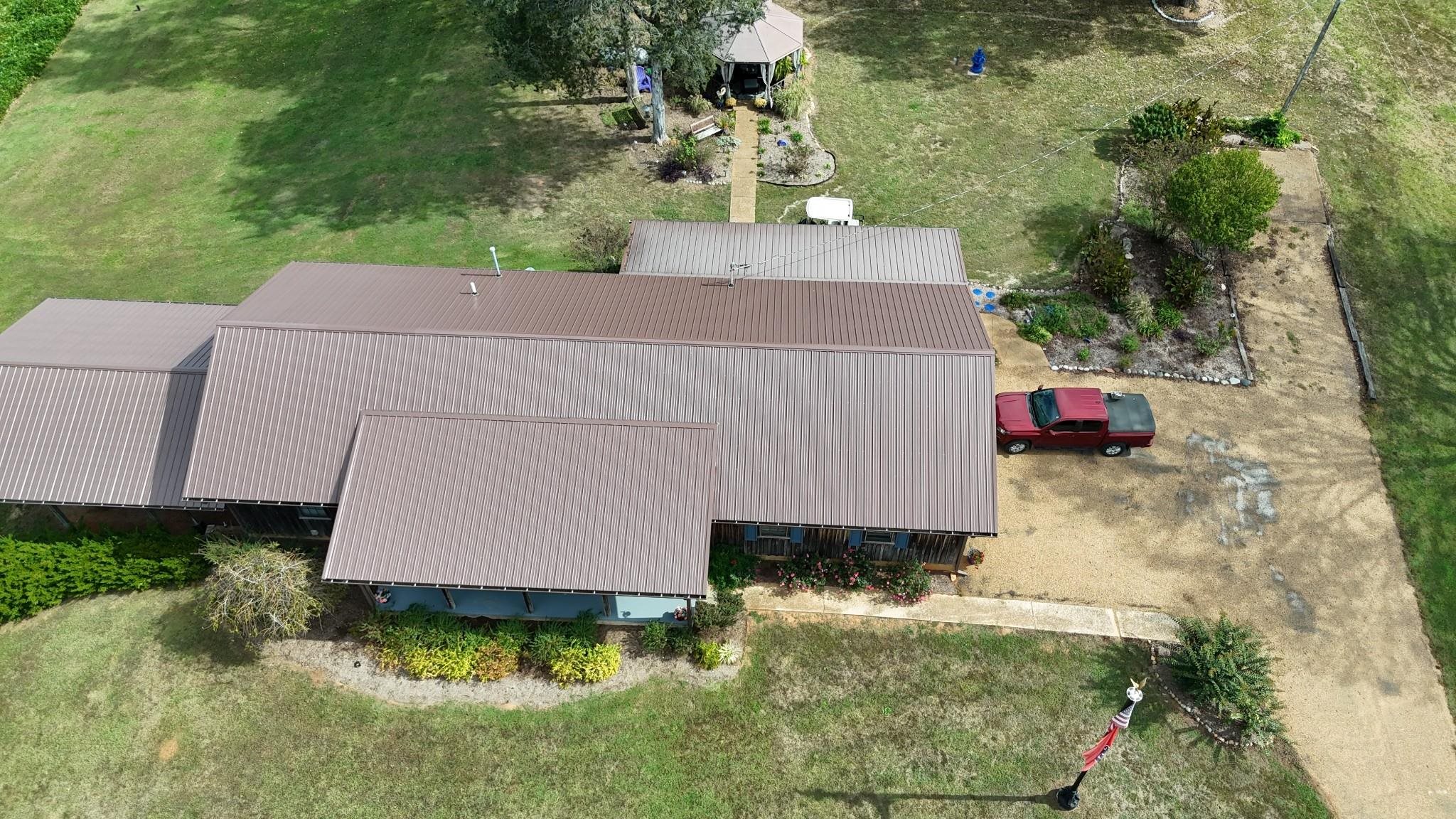 2890 Nance Bend Rd Property Photo 3