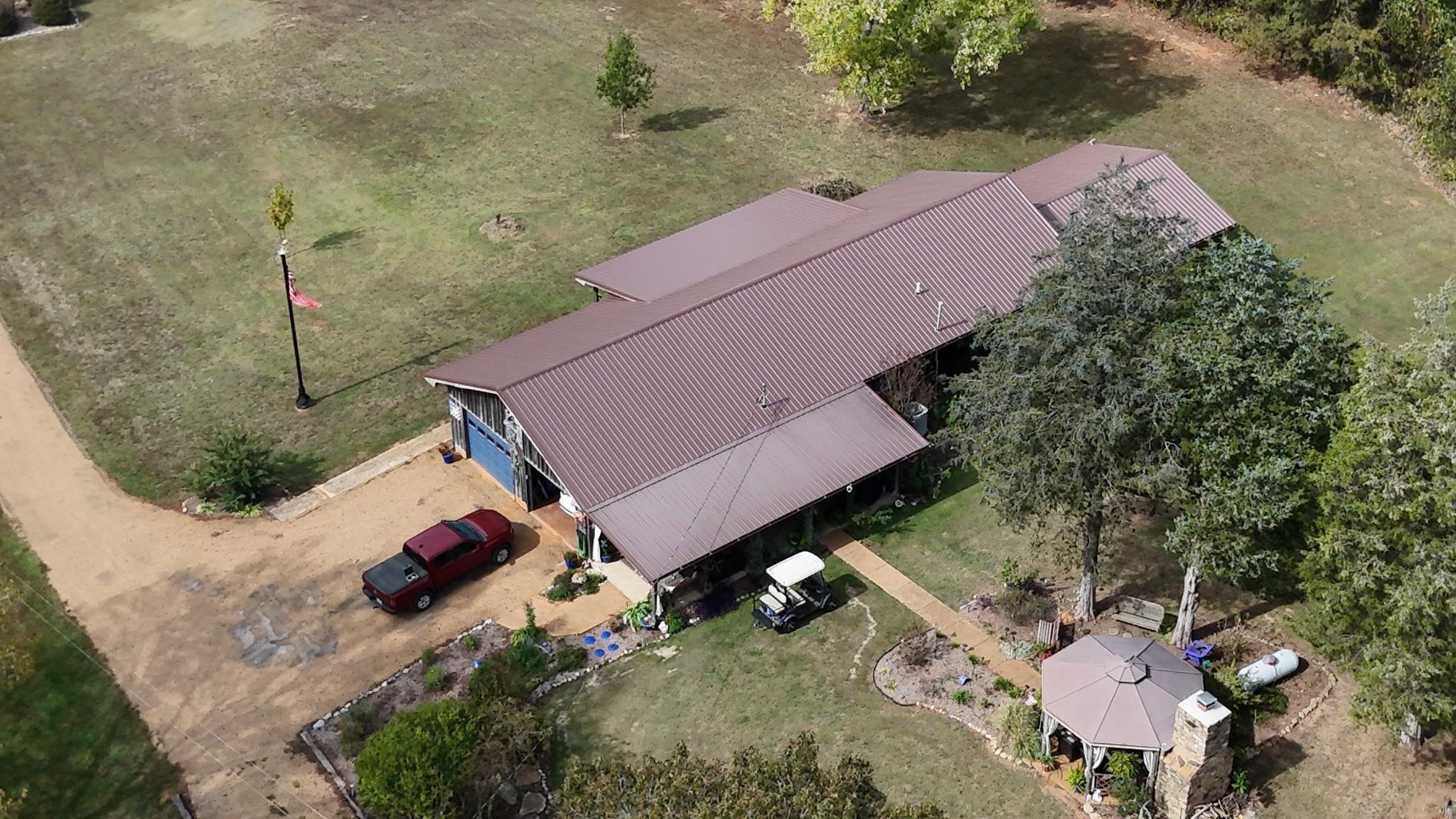 2890 Nance Bend Rd Property Photo 4