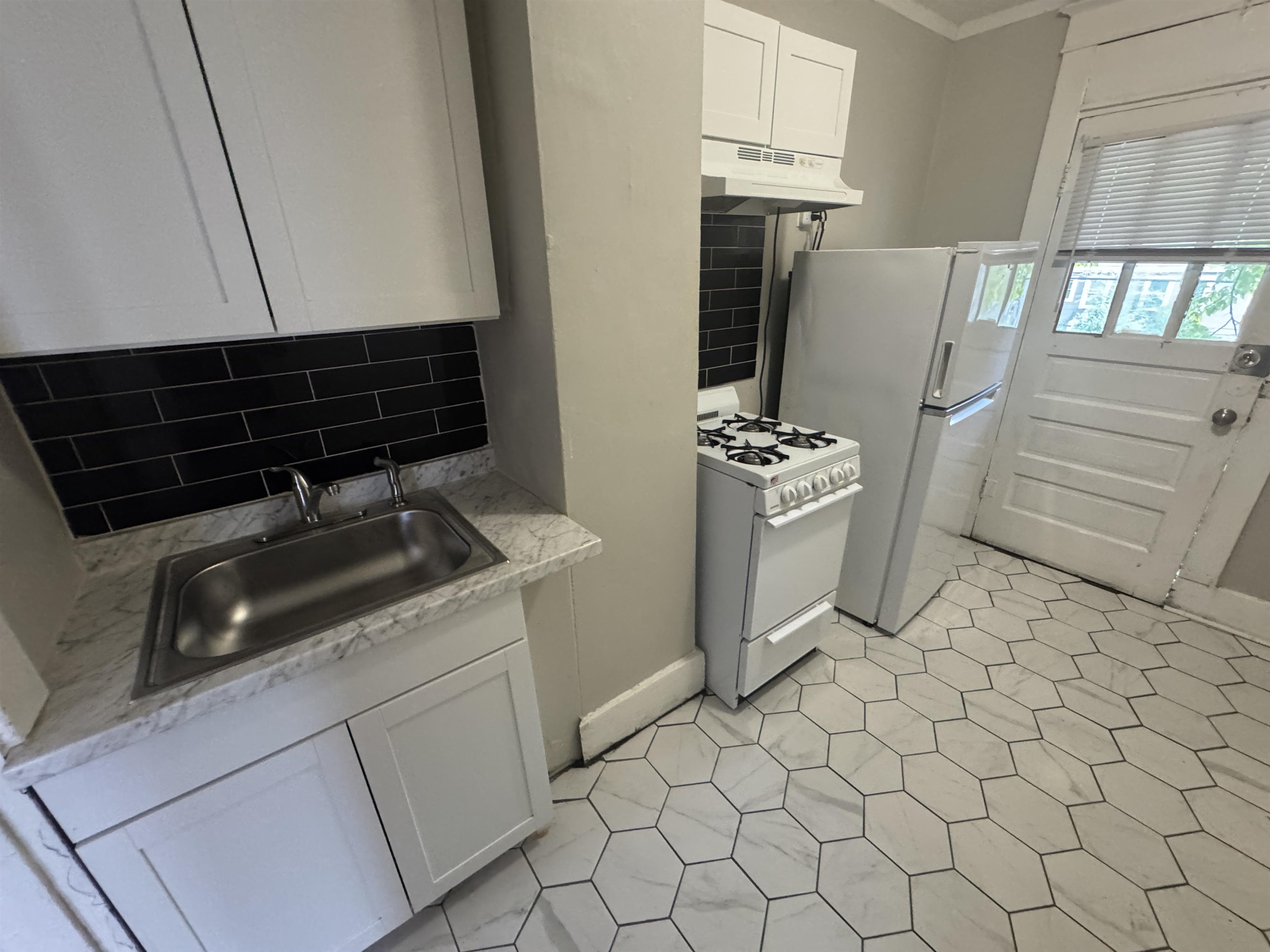 2012 Carnes Ave Property Photo 27