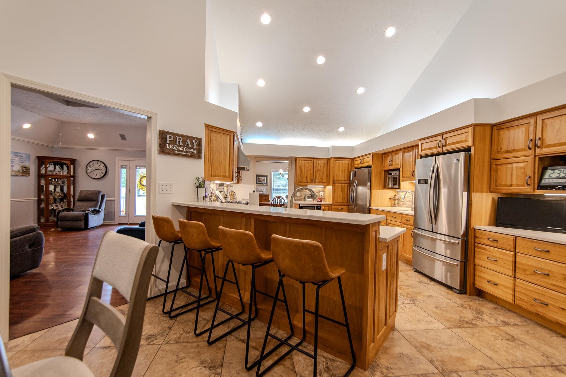 485 Robin Hood Loop Property Photo 8