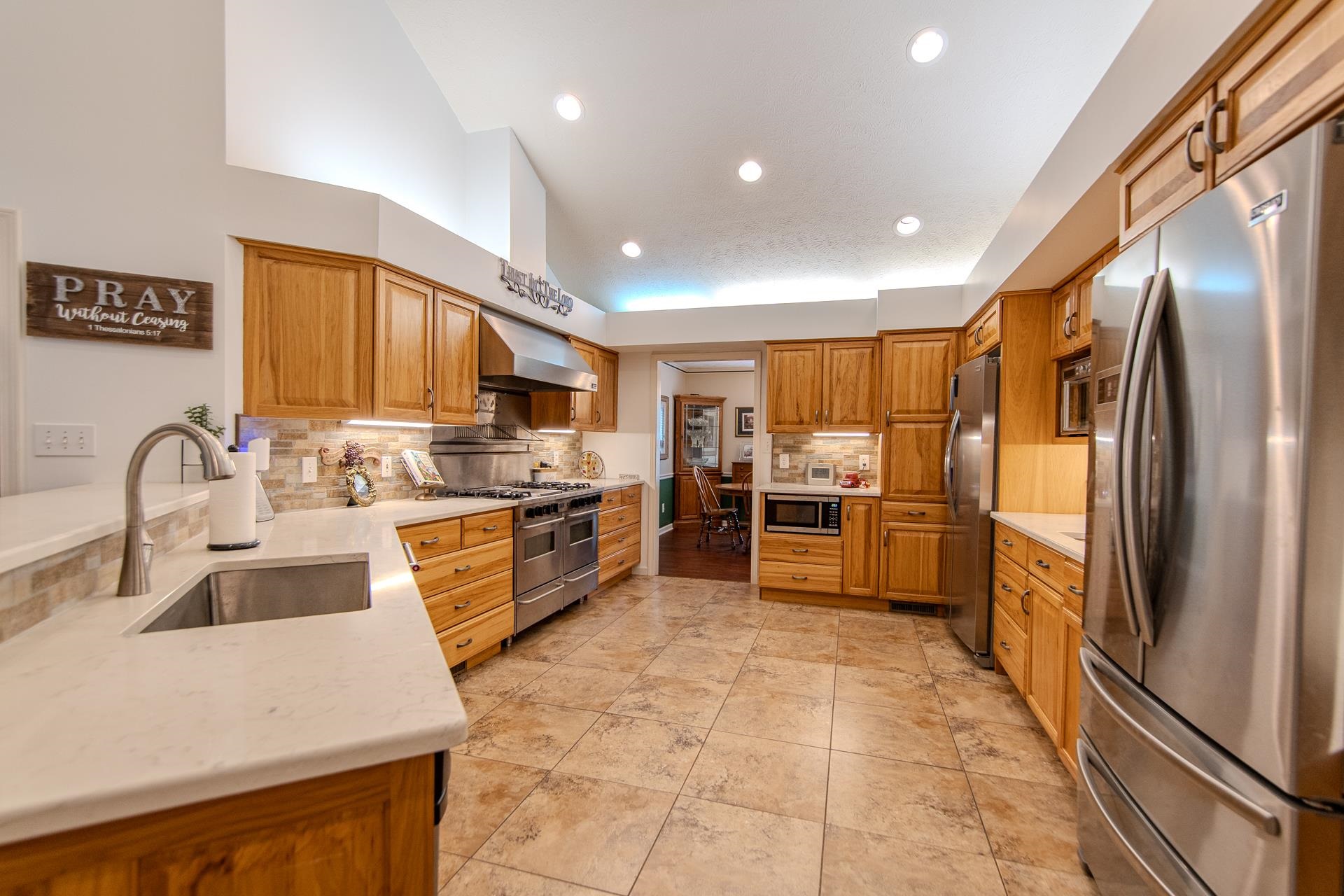 485 Robin Hood Loop Property Photo 11
