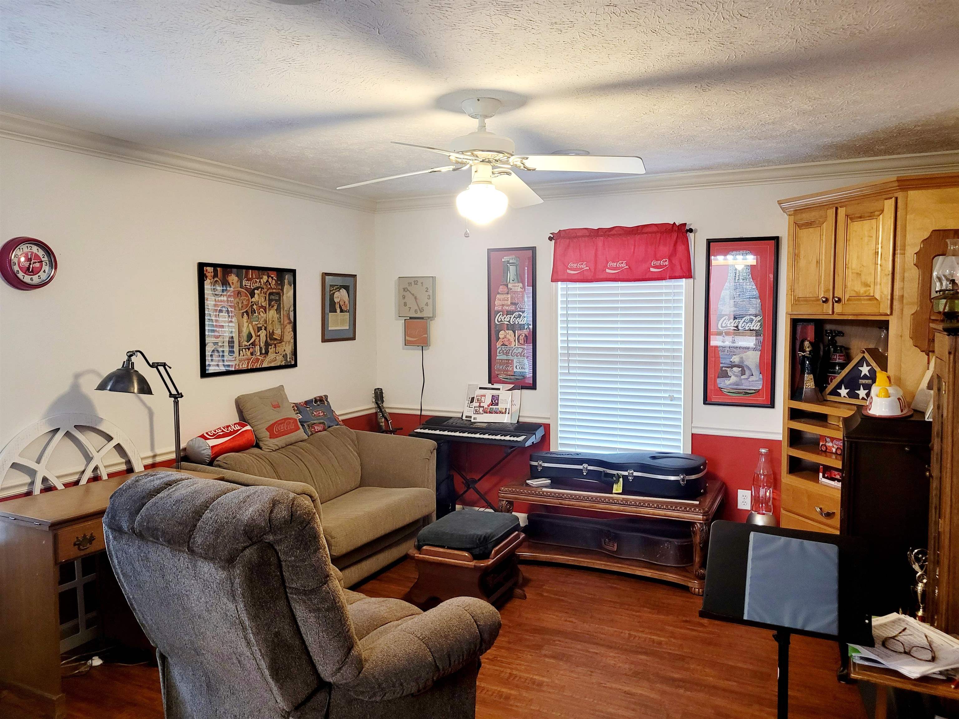 485 Robin Hood Loop Property Photo 18