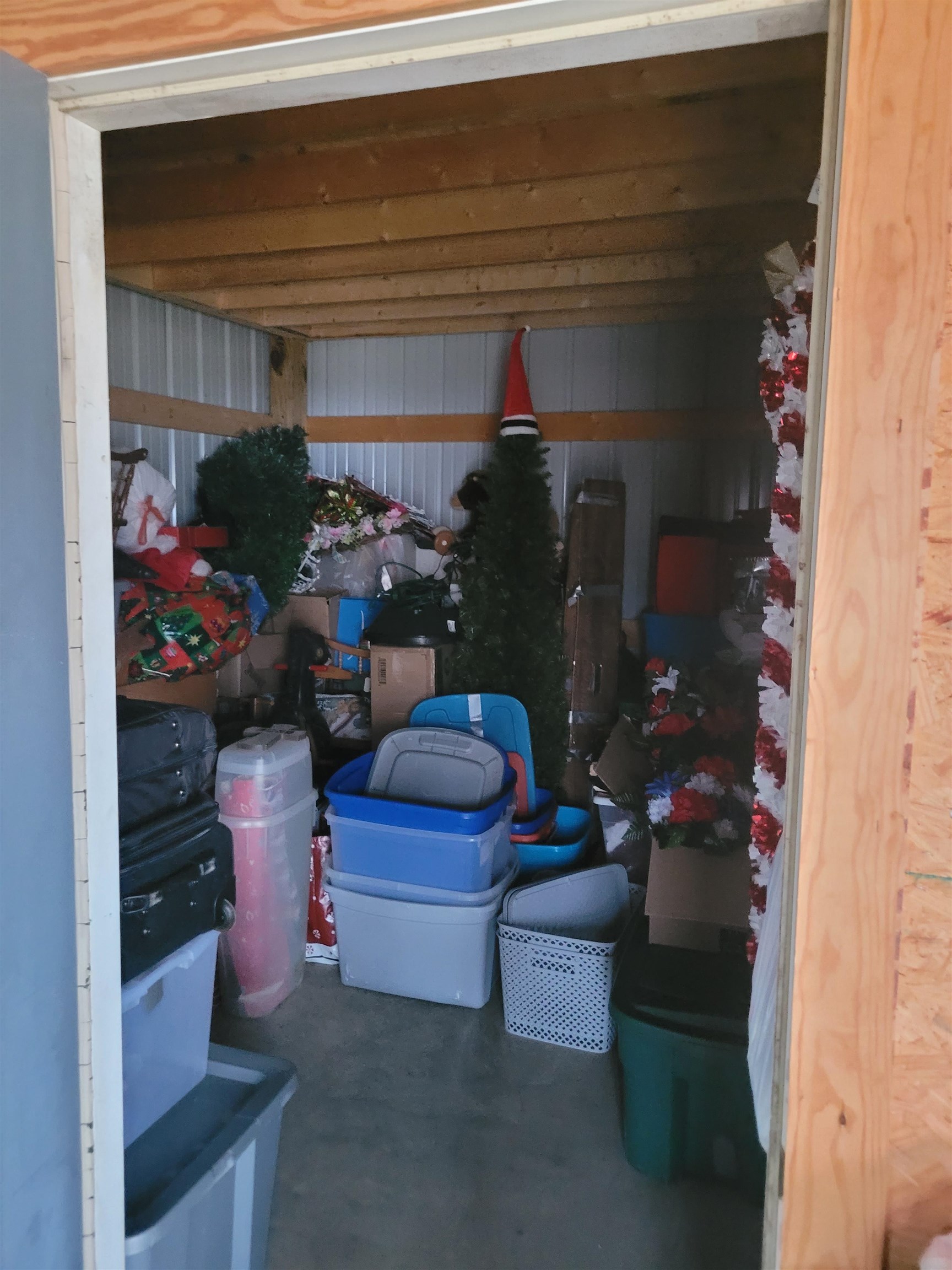 485 Robin Hood Loop Property Photo 32