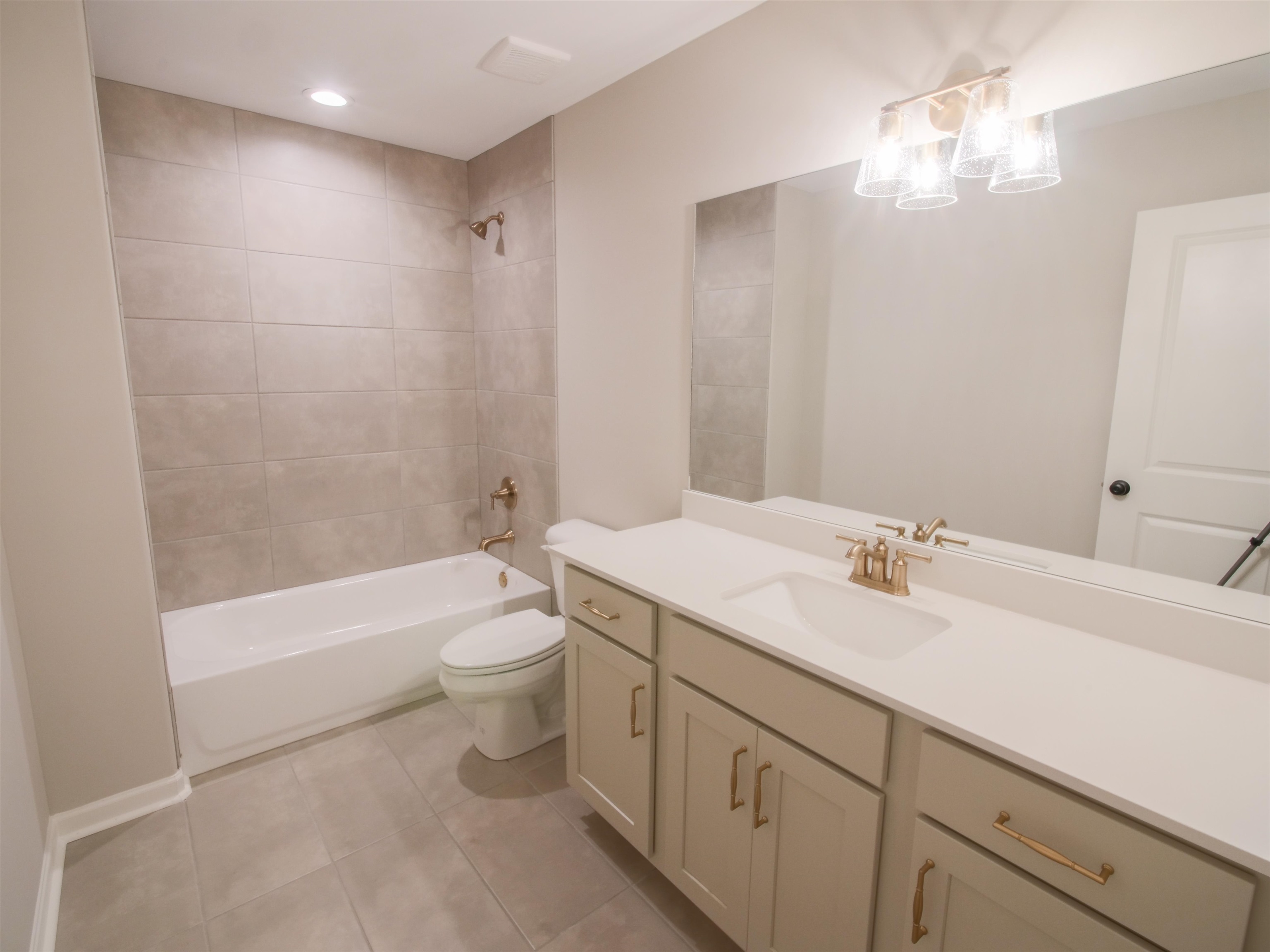9568 Grays Hollow Dr S Property Photo 24