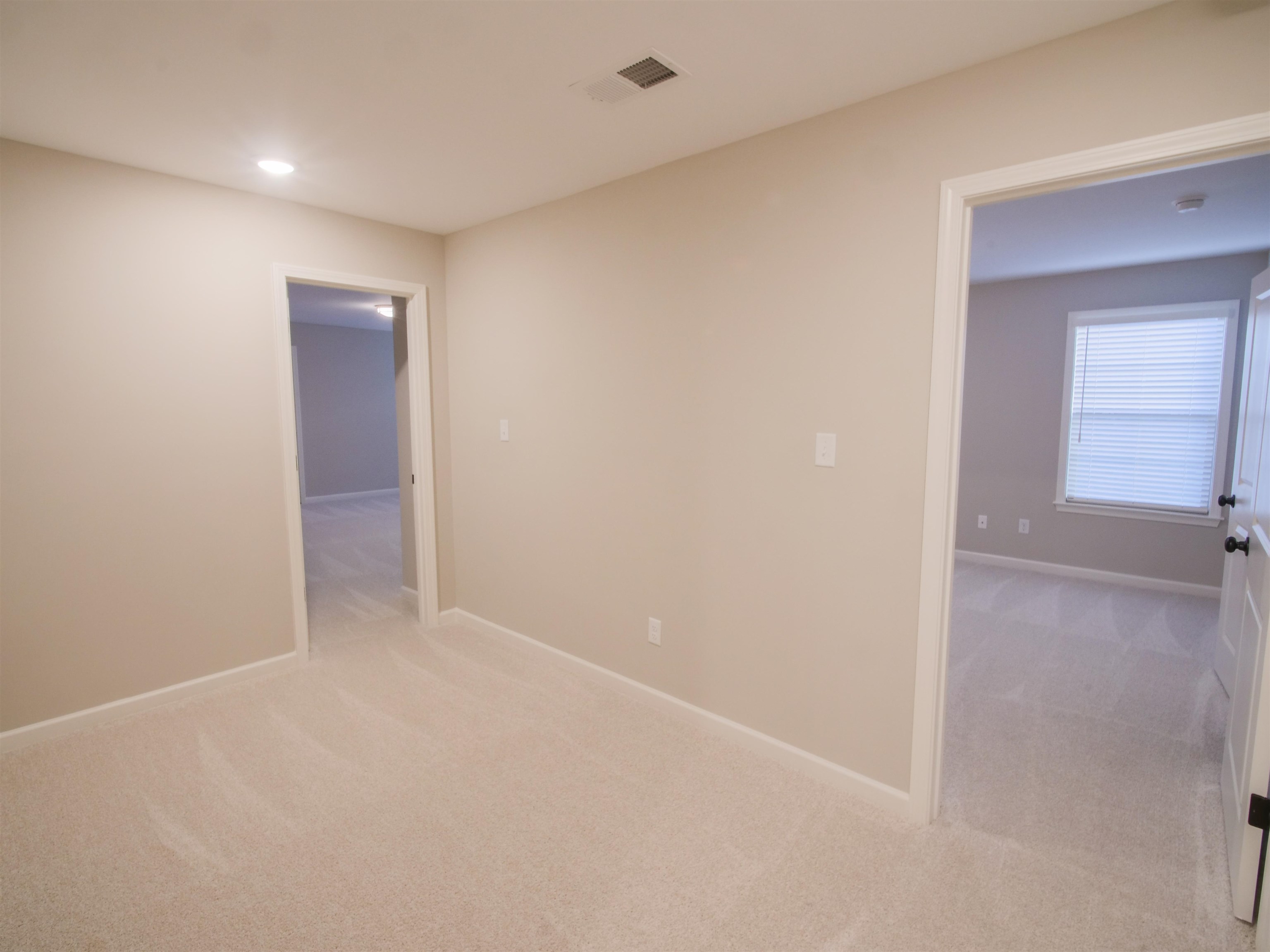 9568 Grays Hollow Dr S Property Photo 28
