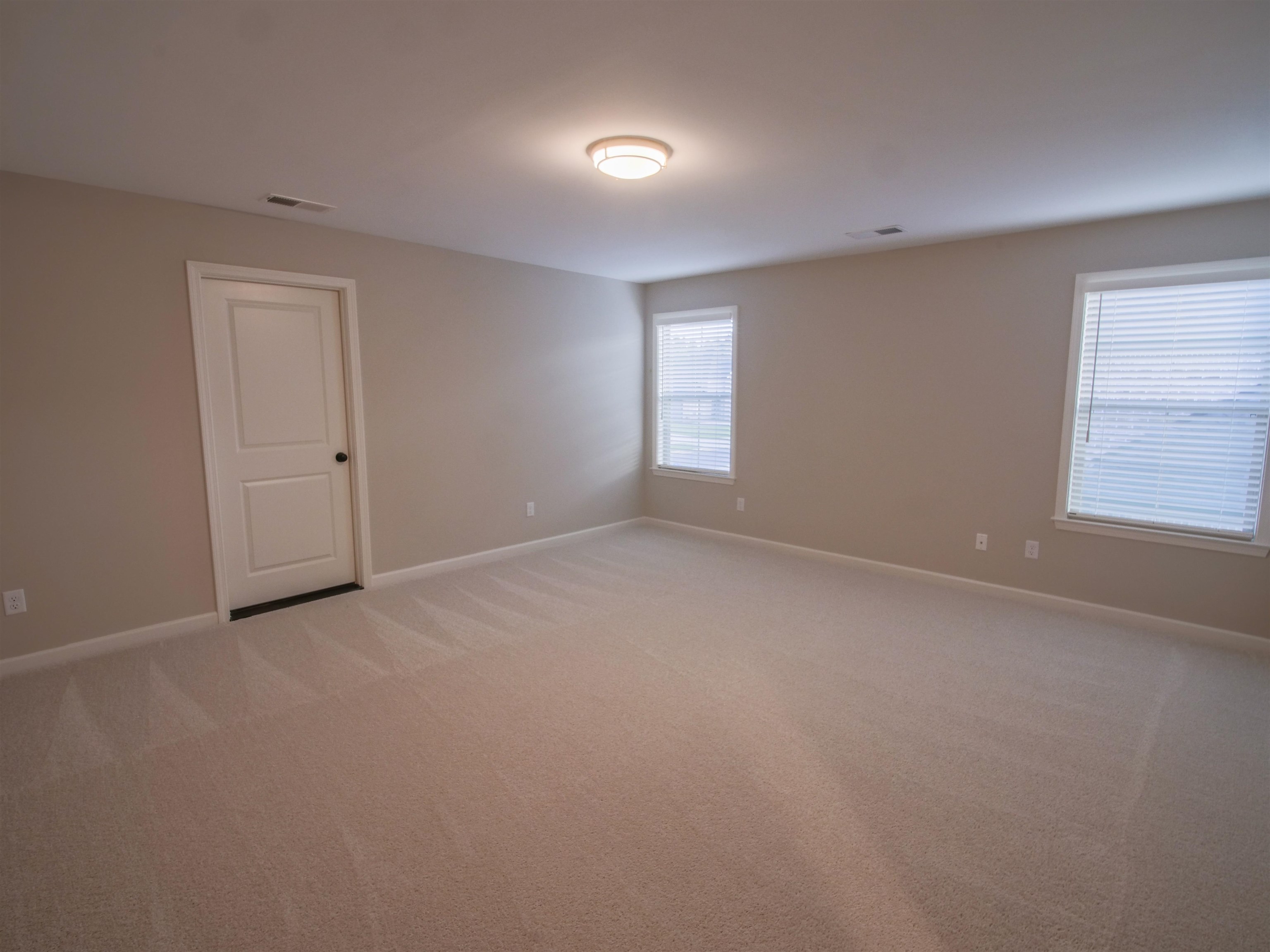 9568 Grays Hollow Dr S Property Photo 31