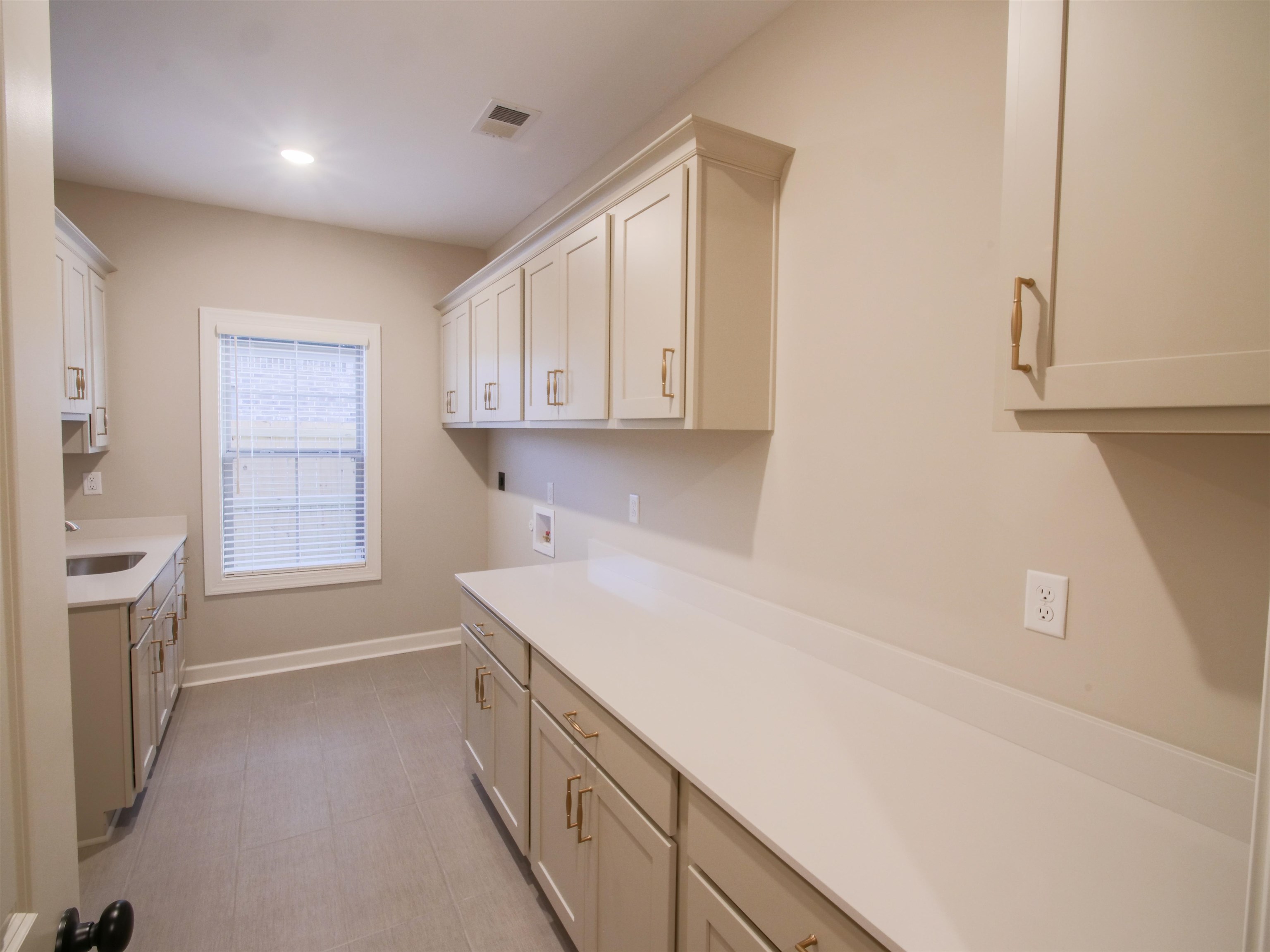 9568 Grays Hollow Dr S Property Photo 33